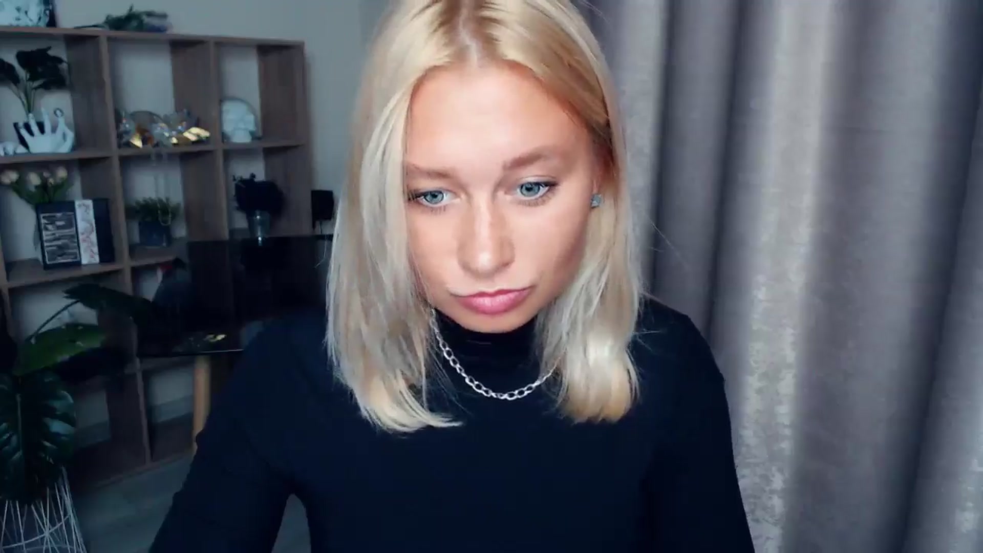 Gallery image thumbnail from Kukla_kolduna's myfreecams stream on, 09/28/2025, 16:20 image 12 of 20