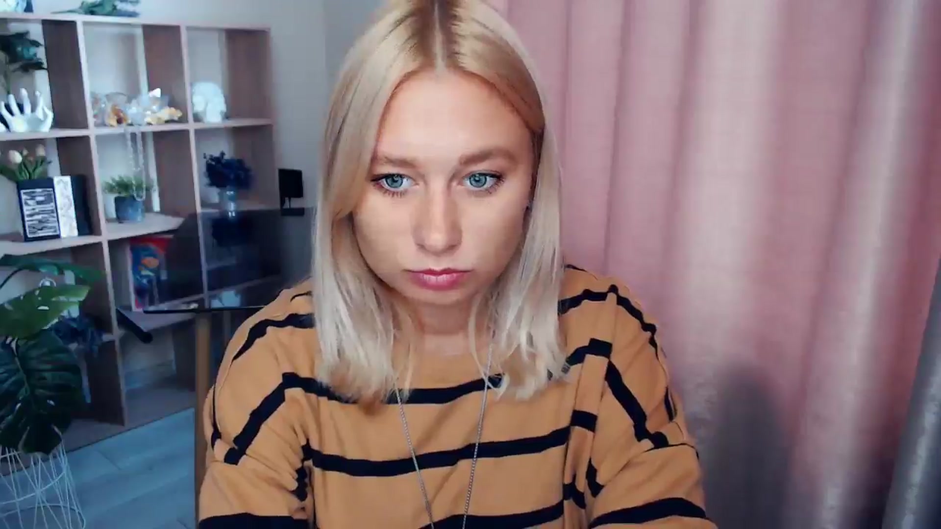 Gallery image thumbnail from Kukla_kolduna's myfreecams stream on, 09/30/2025, 08:45 image 3 of 20