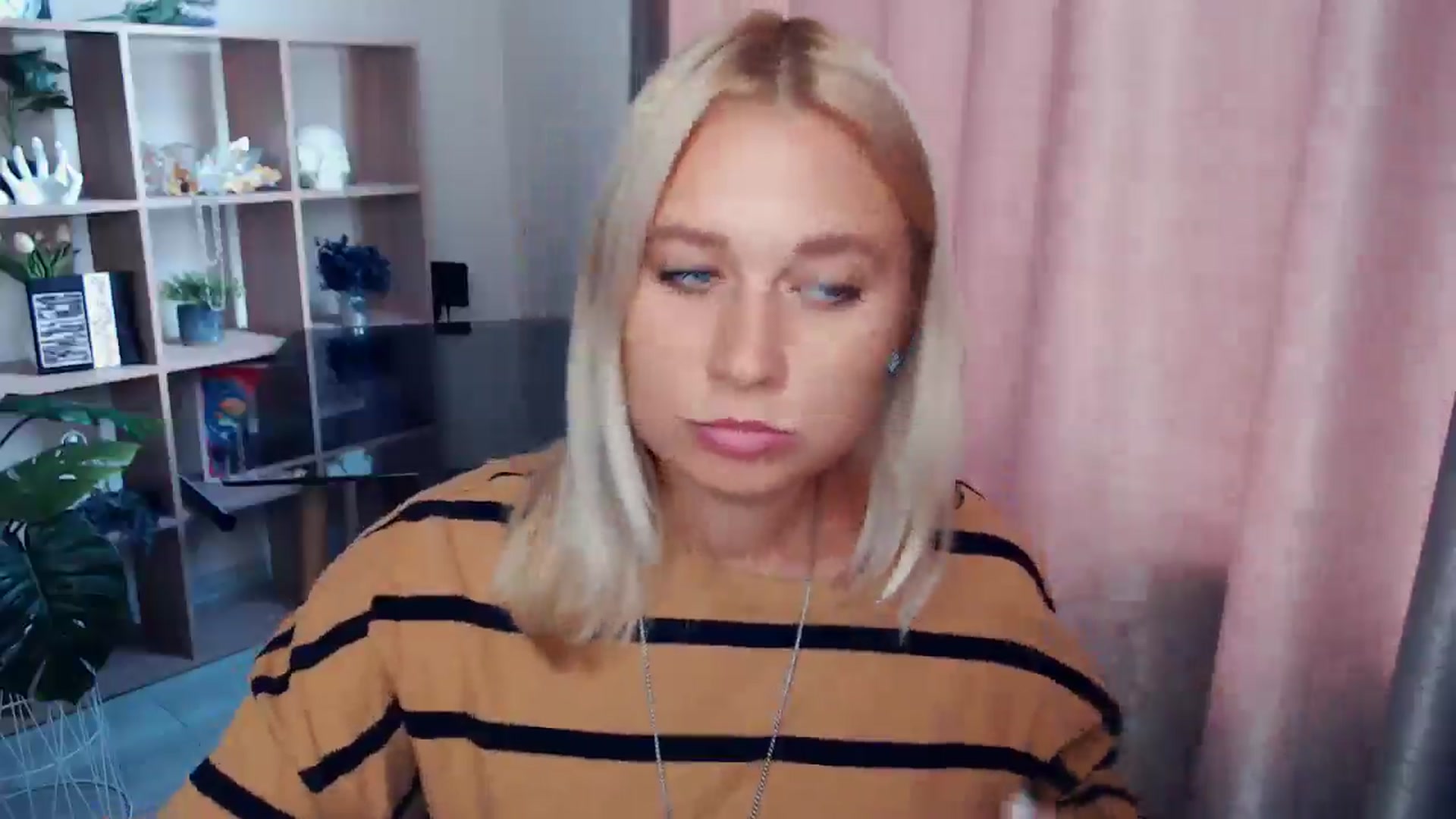 Gallery image thumbnail from Kukla_kolduna's myfreecams stream on, 09/30/2025, 08:45 image 17 of 20