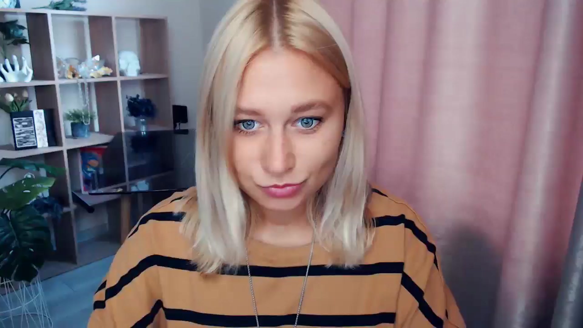 Gallery image thumbnail from Kukla_kolduna's myfreecams stream on, 09/30/2025, 08:45 image 1 of 20