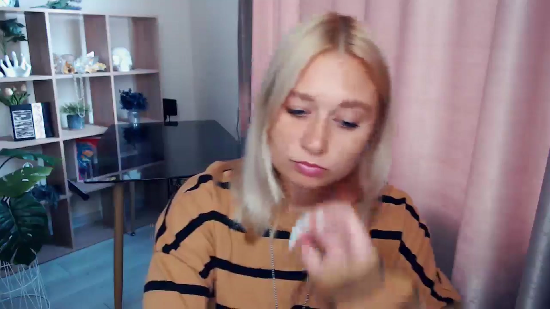 Gallery image thumbnail from Kukla_kolduna's myfreecams stream on, 09/30/2025, 08:45 image 11 of 20