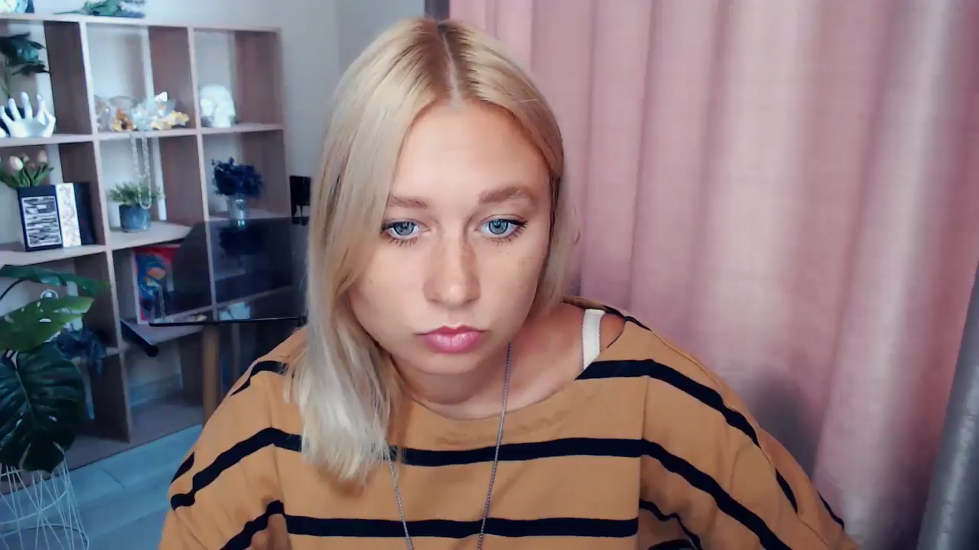 Gallery image thumbnail from Kukla_kolduna's myfreecams stream on, 09/30/2025, 08:45 image 9 of 20