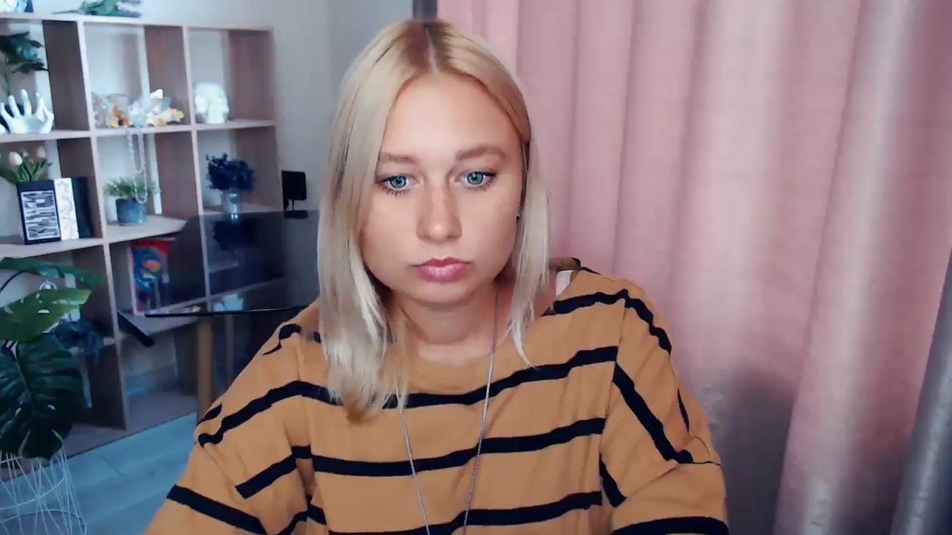 Gallery image thumbnail from Kukla_kolduna's myfreecams stream on, 09/30/2025, 08:45 image 10 of 20