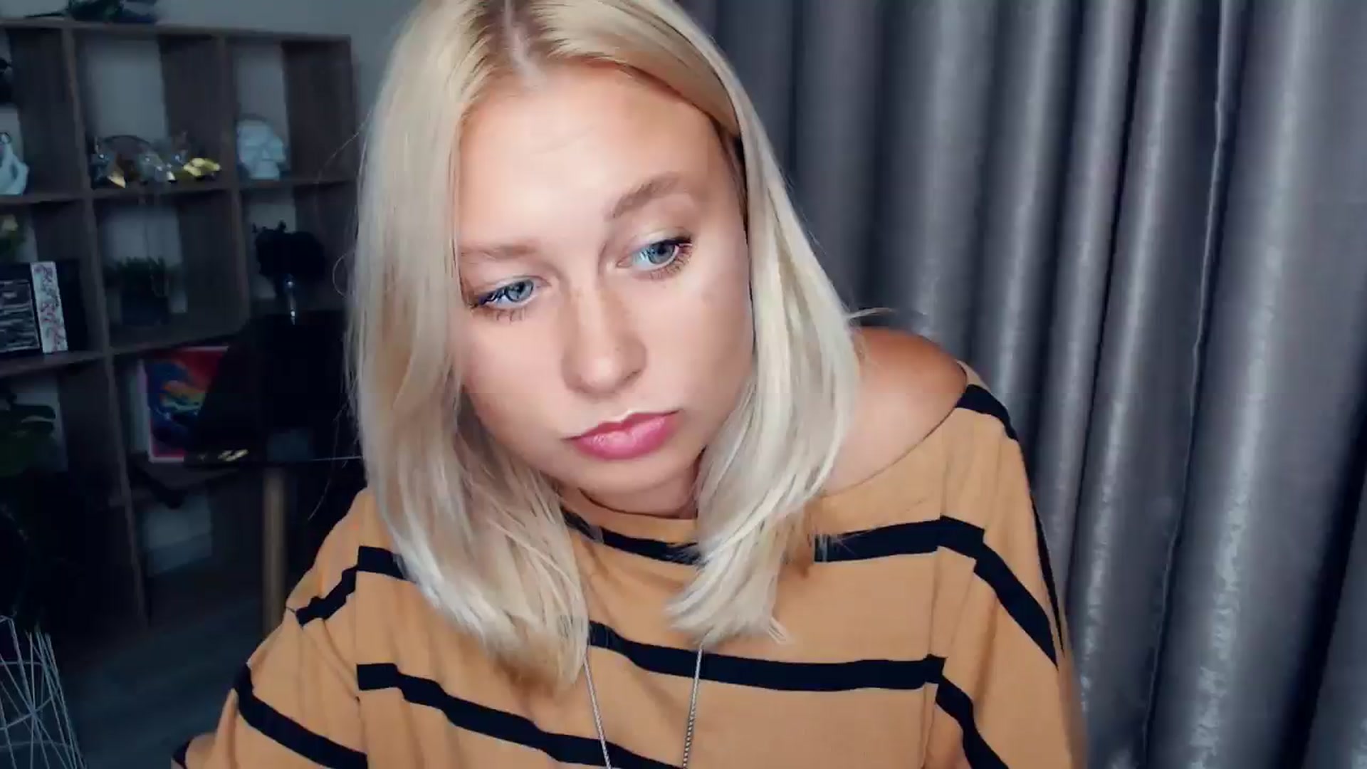 Gallery image thumbnail from Kukla_kolduna's myfreecams stream on, 10/01/2025, 16:13 image 19 of 20