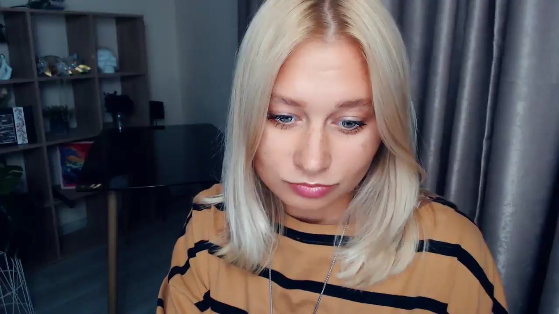 Gallery image thumbnail from Kukla_kolduna's myfreecams stream on, 10/01/2025, 16:13 image 6 of 20
