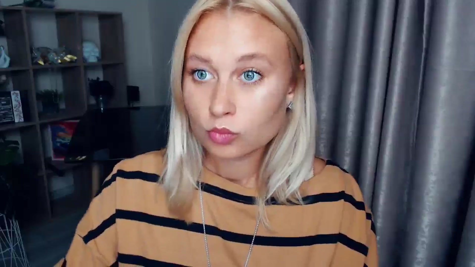 Gallery image thumbnail from Kukla_kolduna's myfreecams stream on, 10/01/2025, 16:13 image 16 of 20