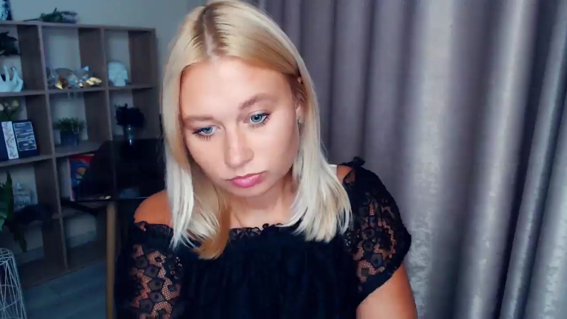 Gallery image thumbnail from Kukla_kolduna's myfreecams stream on, 10/02/2025, 15:41 image 4 of 20