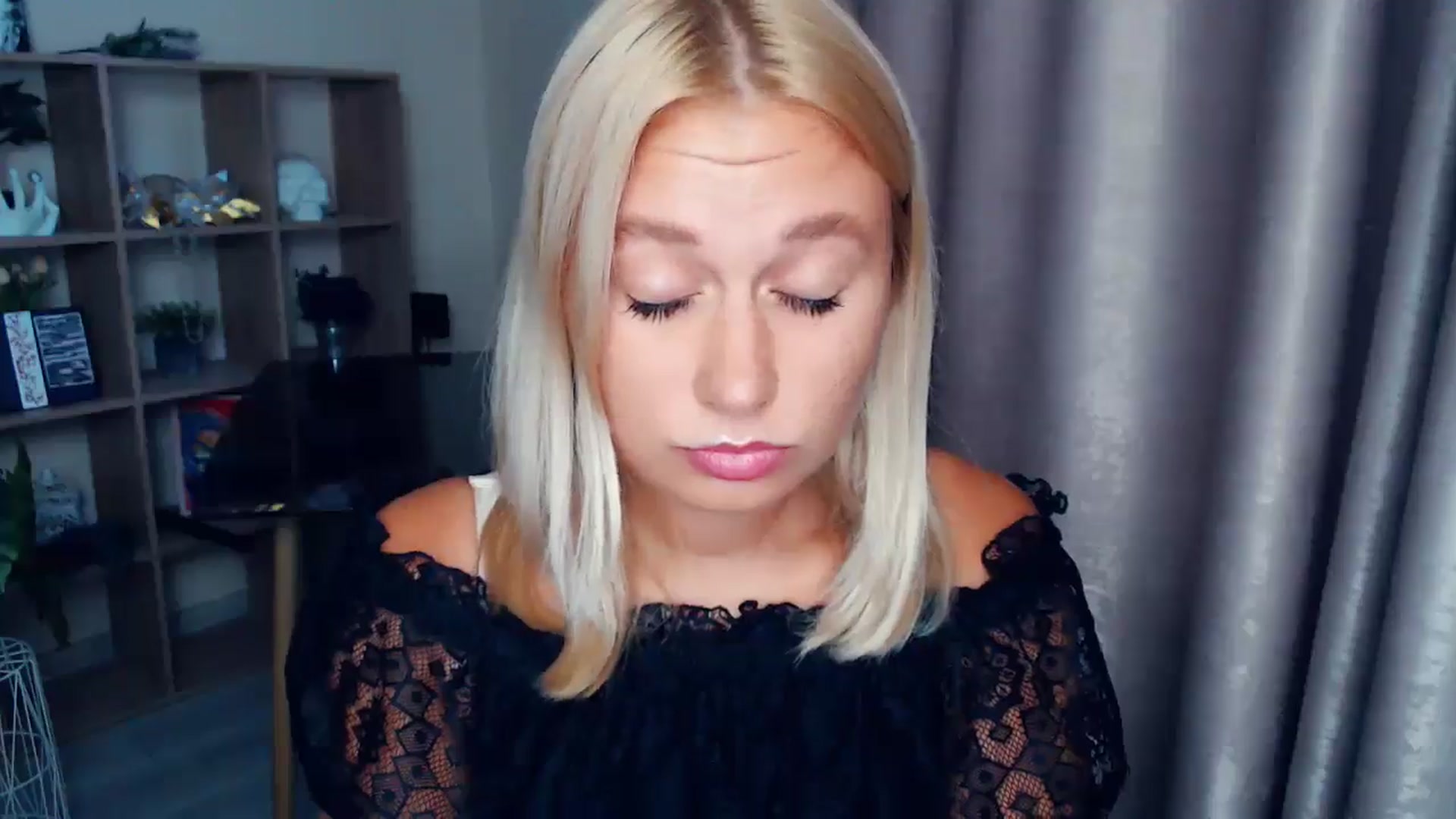 Gallery image thumbnail from Kukla_kolduna's myfreecams stream on, 10/02/2025, 15:41 image 5 of 20