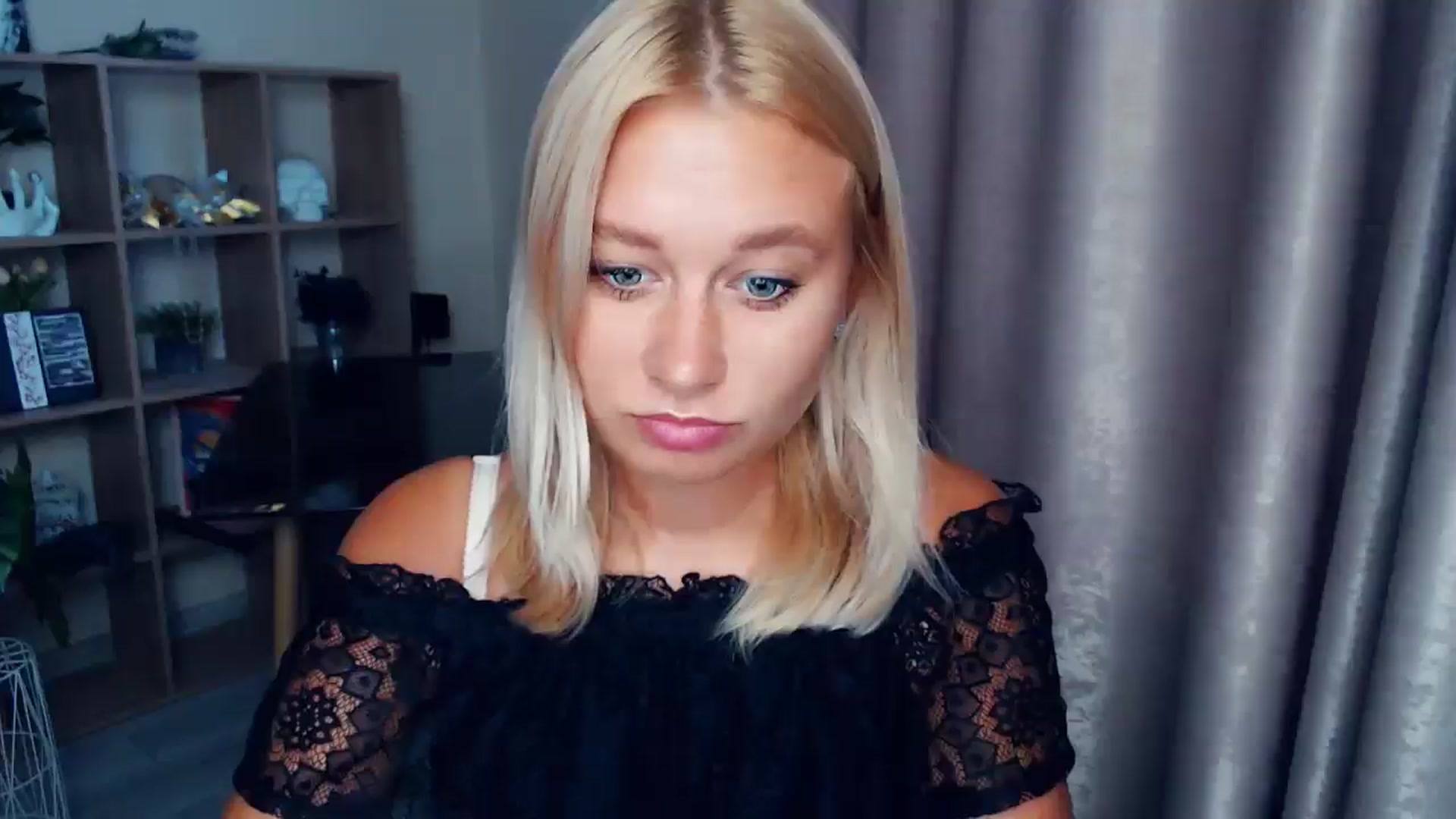 Gallery image thumbnail from Kukla_kolduna's myfreecams stream on, 10/02/2025, 15:41 image 3 of 20