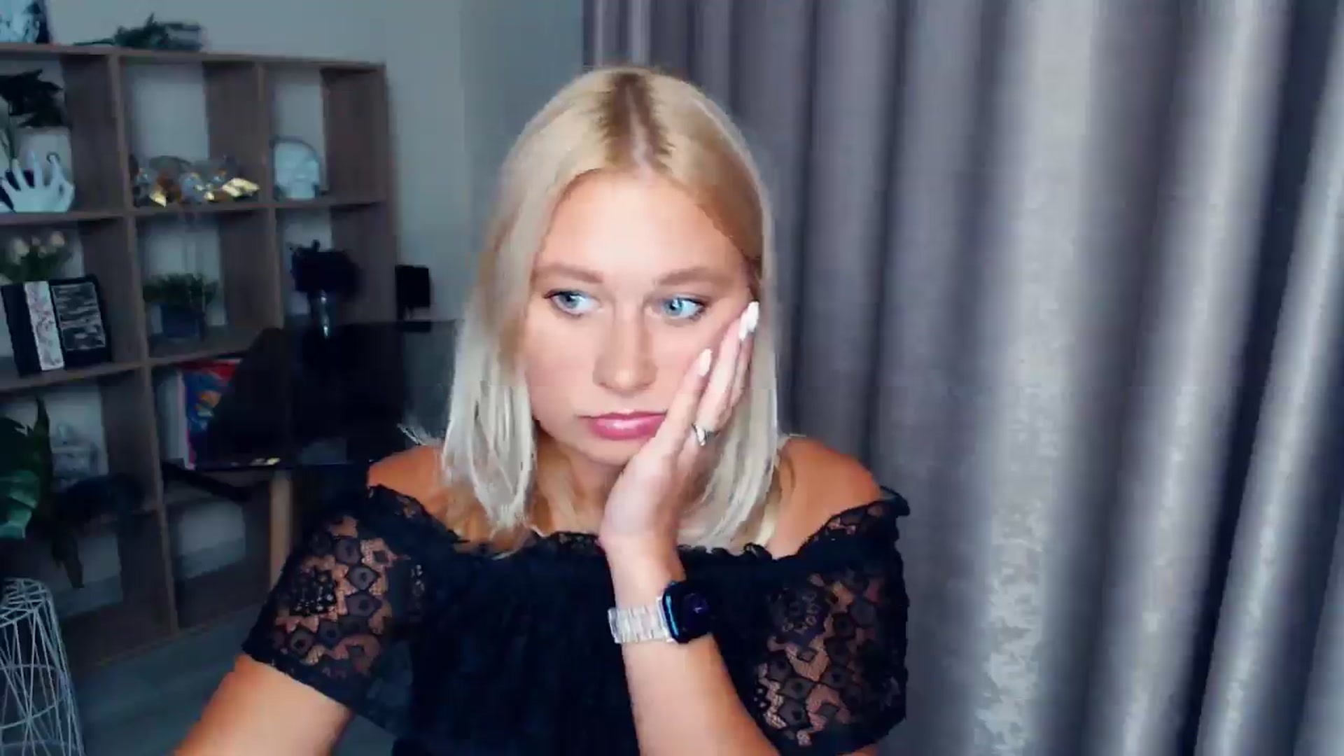 Gallery image thumbnail from Kukla_kolduna's myfreecams stream on, 10/02/2025, 16:46 image 17 of 20