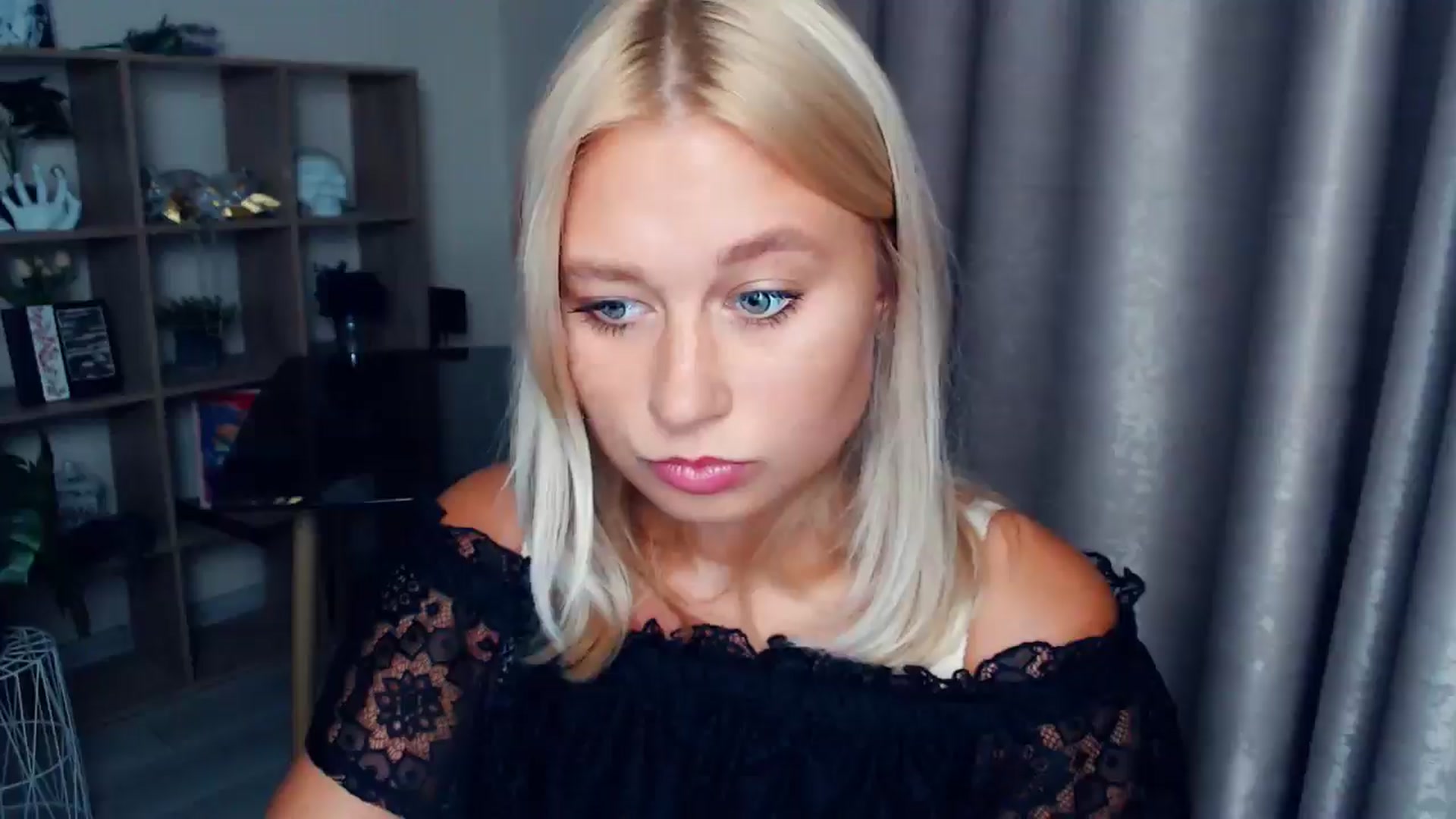 Gallery image thumbnail from Kukla_kolduna's myfreecams stream on, 10/02/2025, 16:46 image 14 of 20