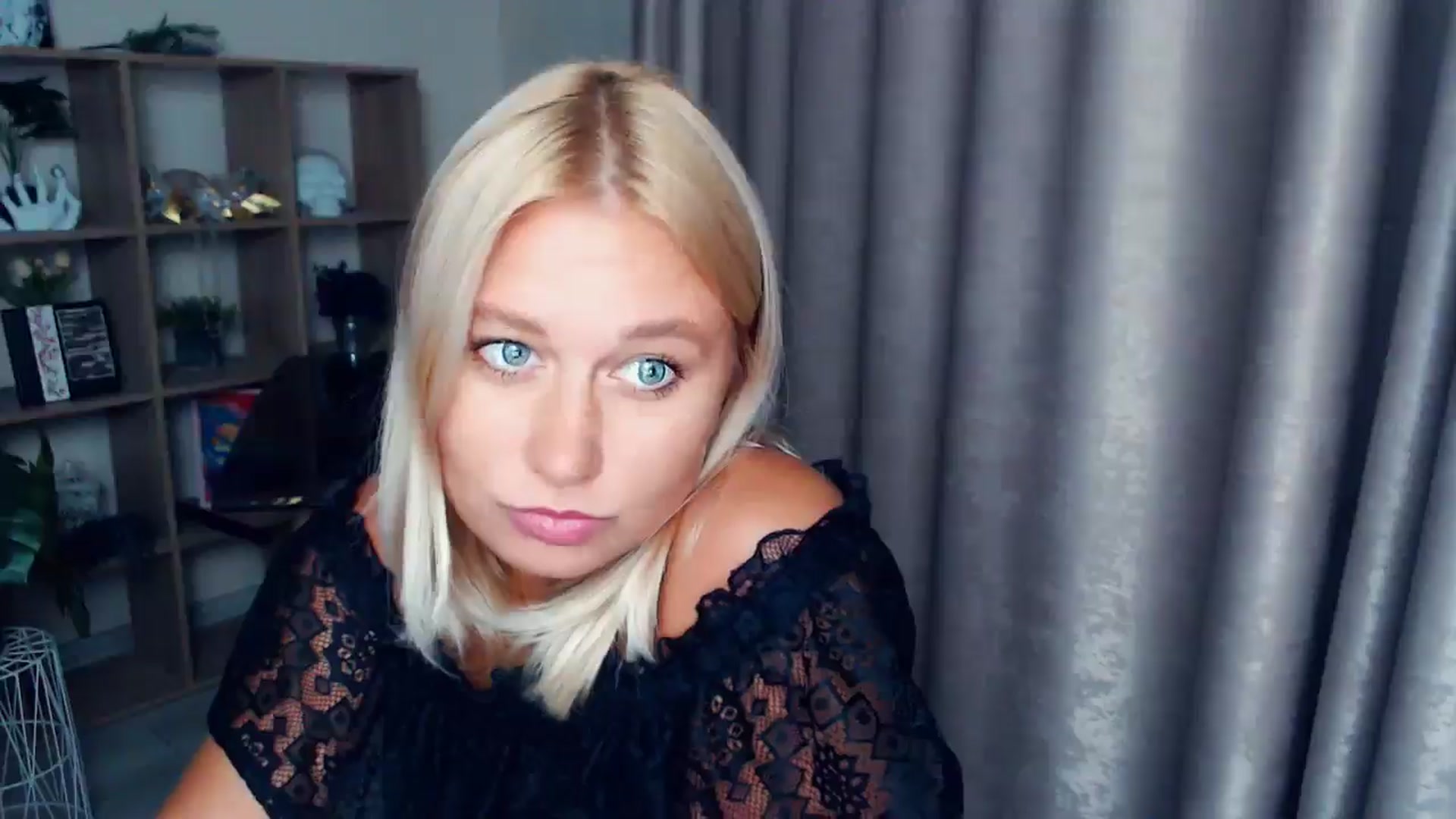 Gallery image thumbnail from Kukla_kolduna's myfreecams stream on, 10/02/2025, 16:46 image 9 of 20