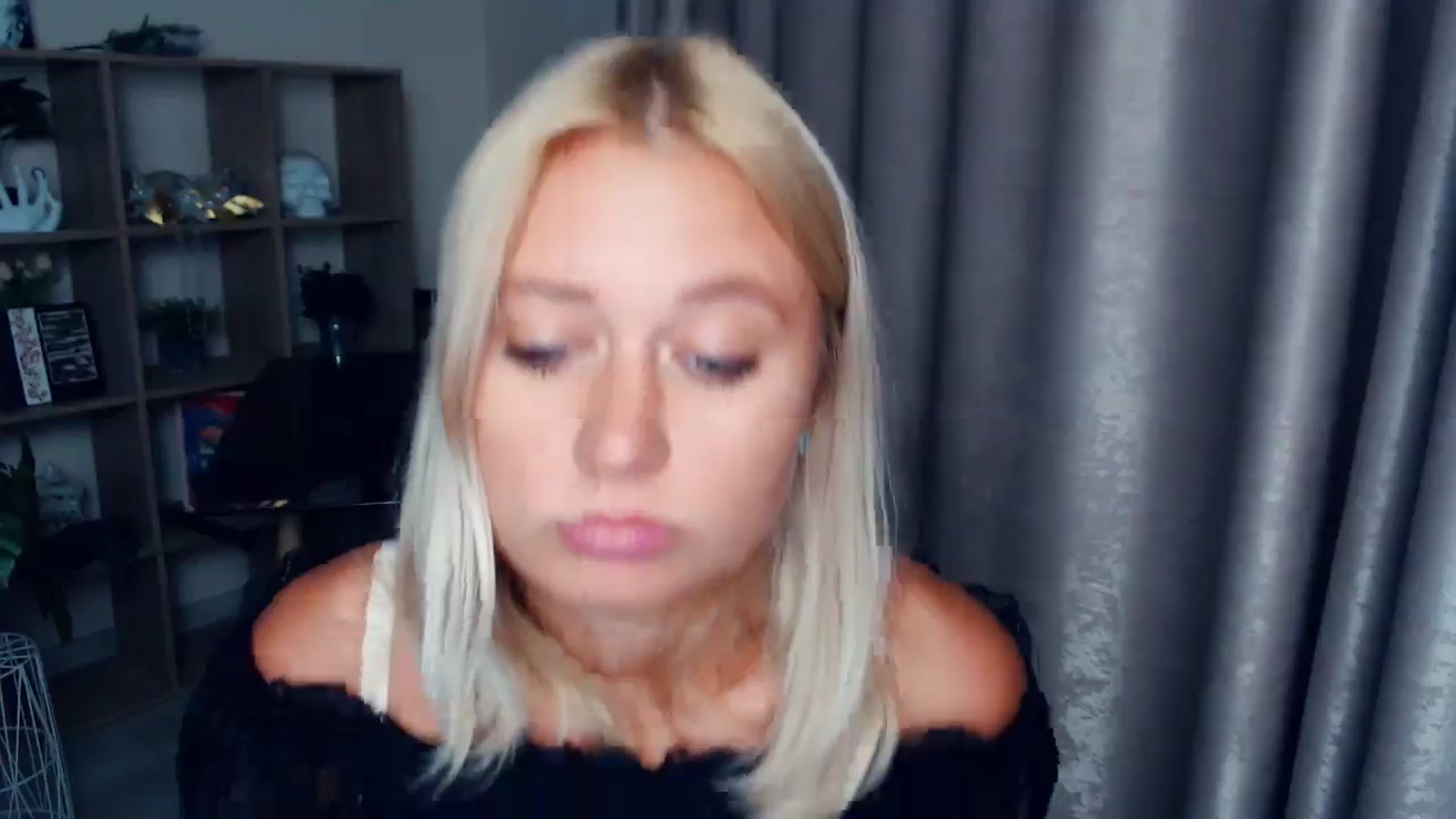 Gallery image thumbnail from Kukla_kolduna's myfreecams stream on, 10/02/2025, 16:46 image 7 of 20