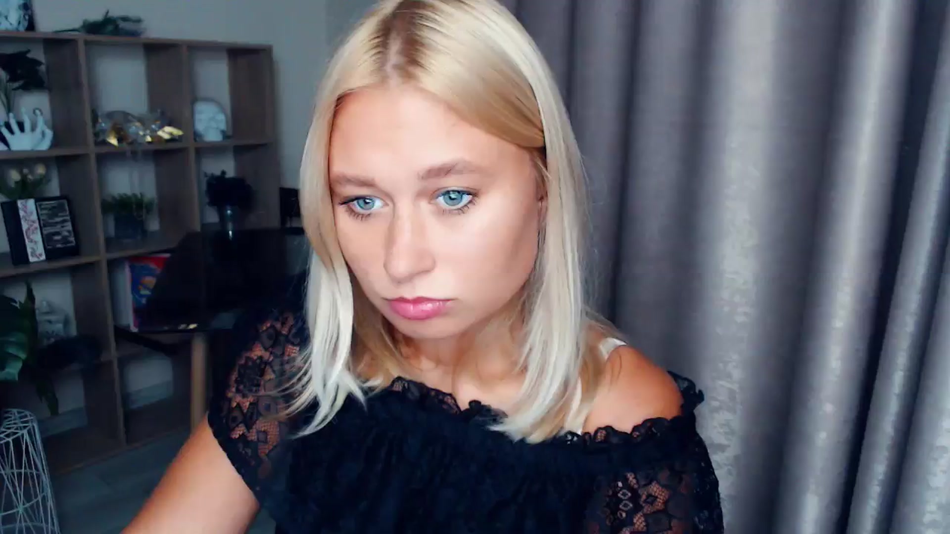 Gallery image thumbnail from Kukla_kolduna's myfreecams stream on, 10/02/2025, 16:46 image 11 of 20
