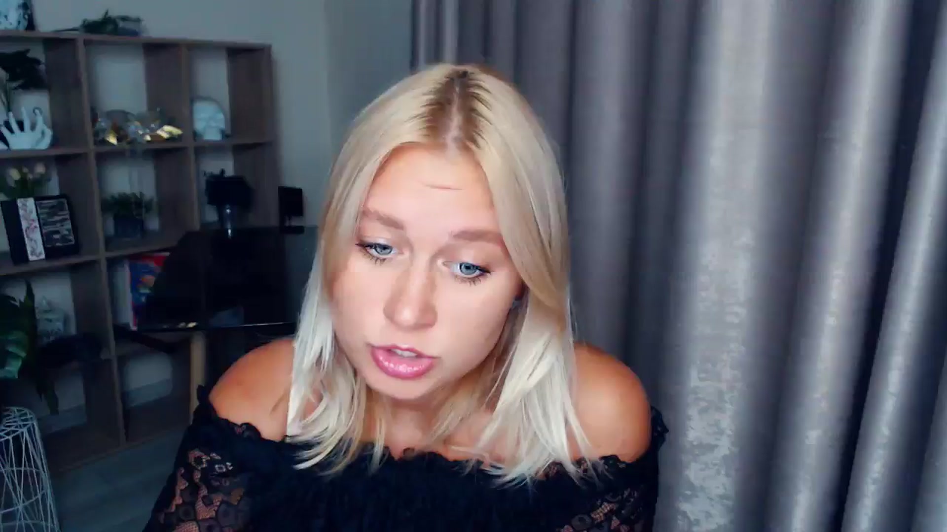 Gallery image thumbnail from Kukla_kolduna's myfreecams stream on, 10/02/2025, 16:46 image 18 of 20