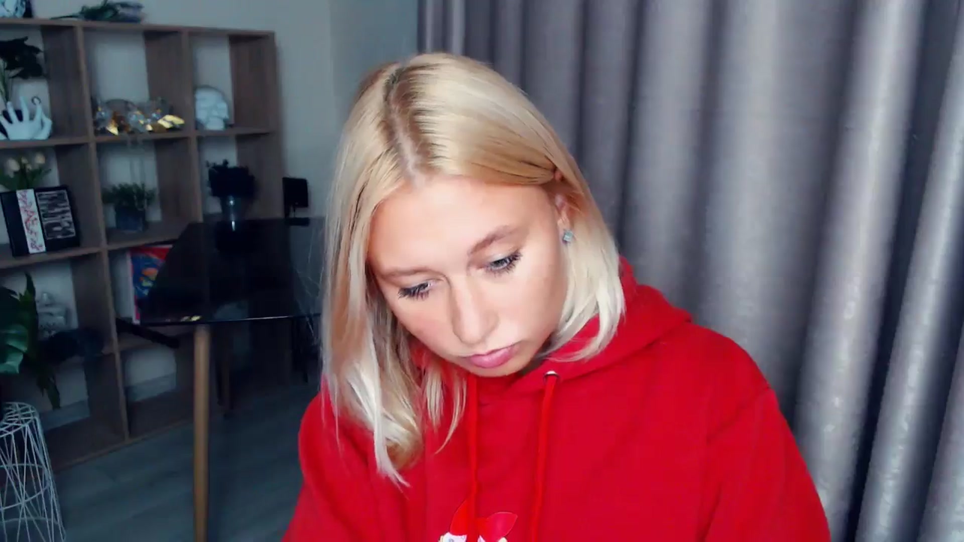Gallery image thumbnail from Kukla_kolduna's myfreecams stream on, 10/02/2025, 18:12 image 20 of 20