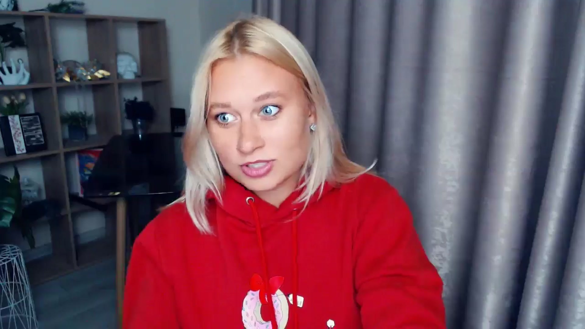 Gallery image thumbnail from Kukla_kolduna's myfreecams stream on, 10/02/2025, 18:12 image 7 of 20