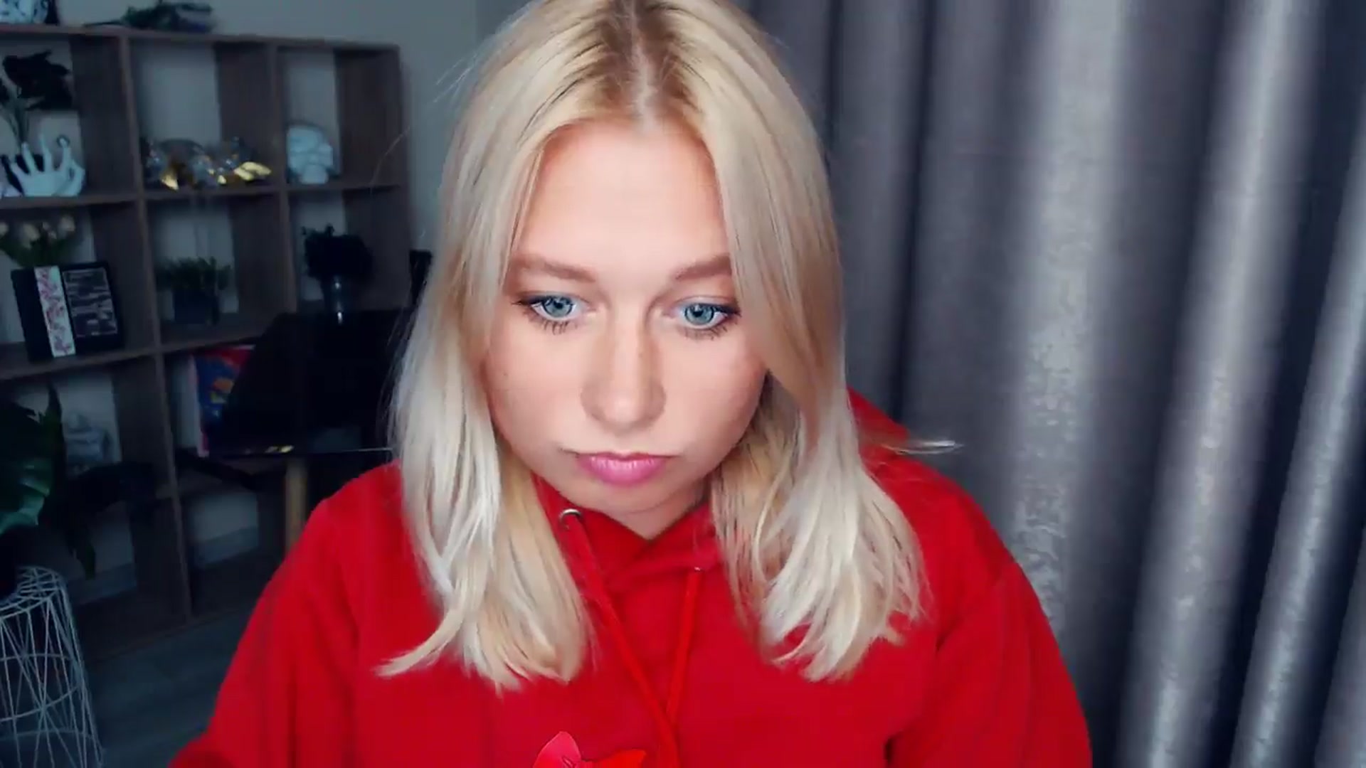 Gallery image thumbnail from Kukla_kolduna's myfreecams stream on, 10/02/2025, 18:12 image 2 of 20