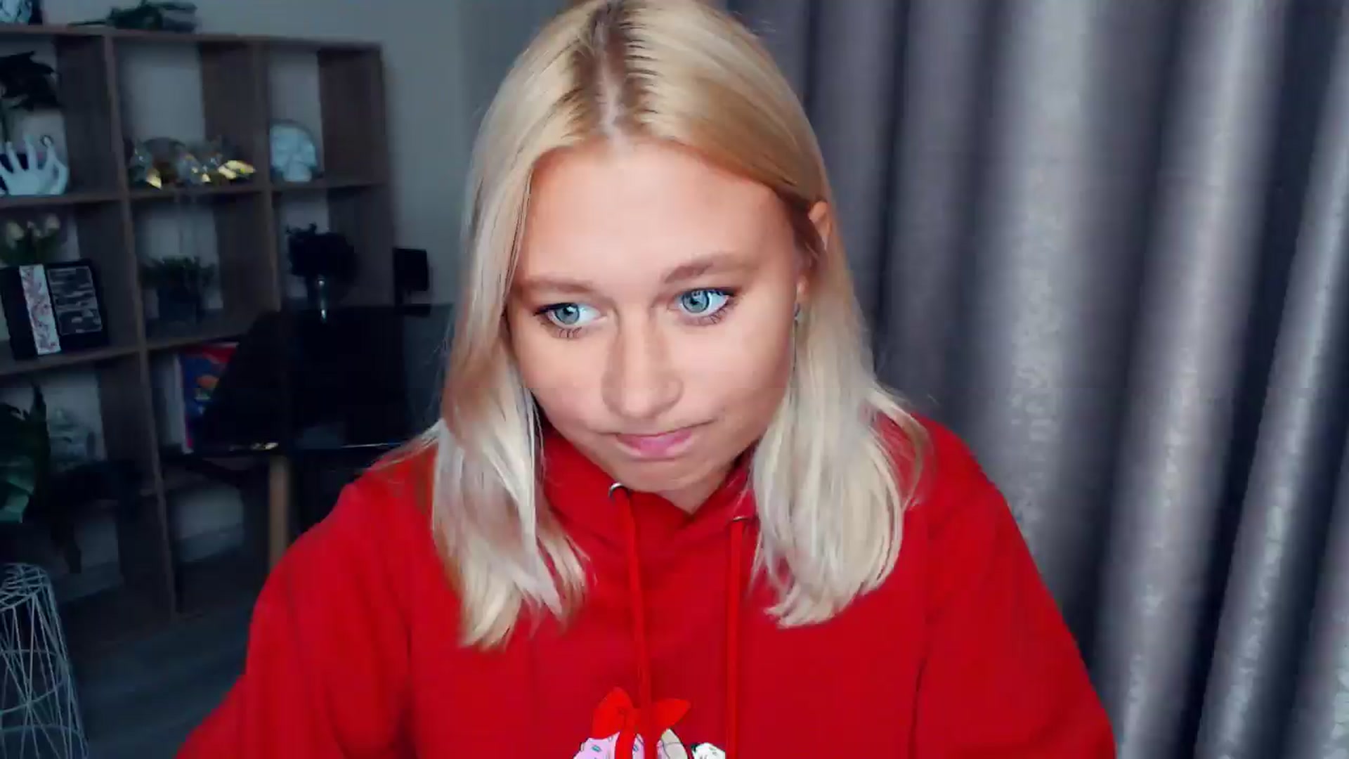 Gallery image thumbnail from Kukla_kolduna's myfreecams stream on, 10/02/2025, 18:12 image 9 of 20