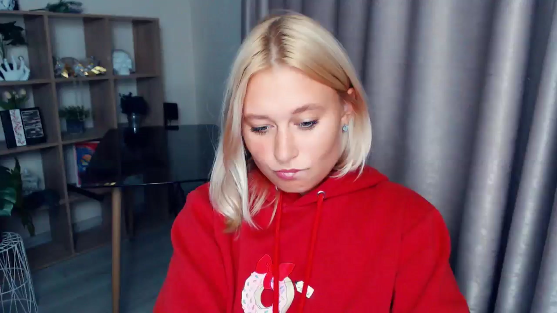 Gallery image thumbnail from Kukla_kolduna's myfreecams stream on, 10/02/2025, 18:12 image 18 of 20