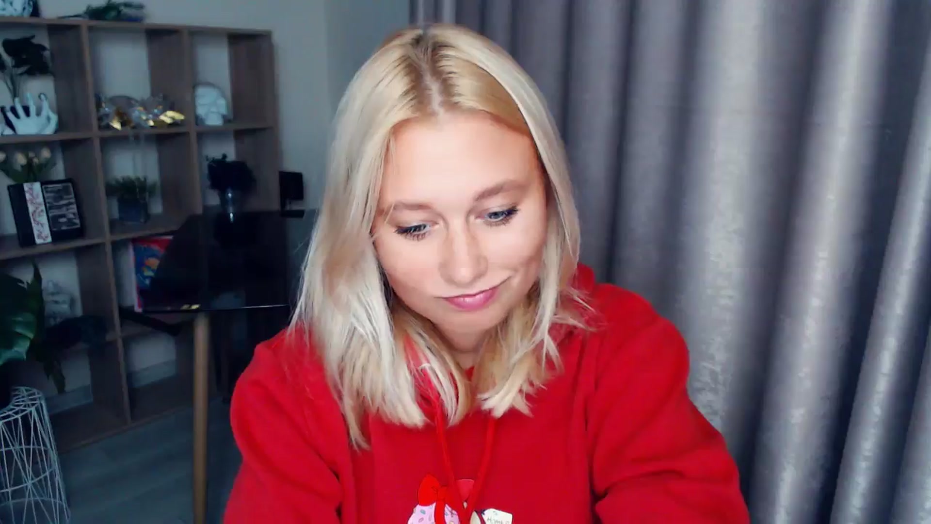 Gallery image thumbnail from Kukla_kolduna's myfreecams stream on, 10/02/2025, 18:12 image 5 of 20