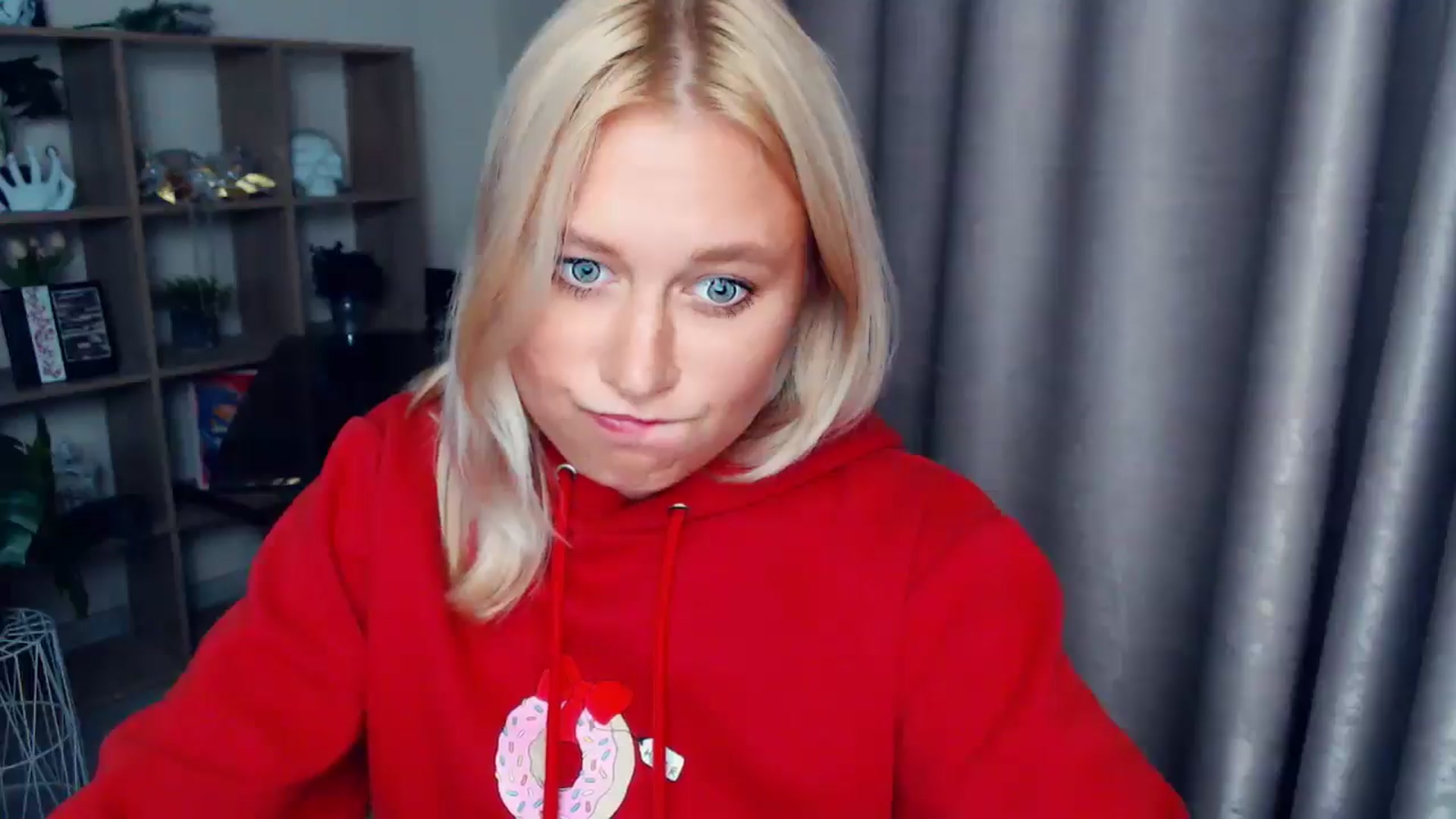 Gallery image thumbnail from Kukla_kolduna's myfreecams stream on, 10/02/2025, 18:12 image 12 of 20