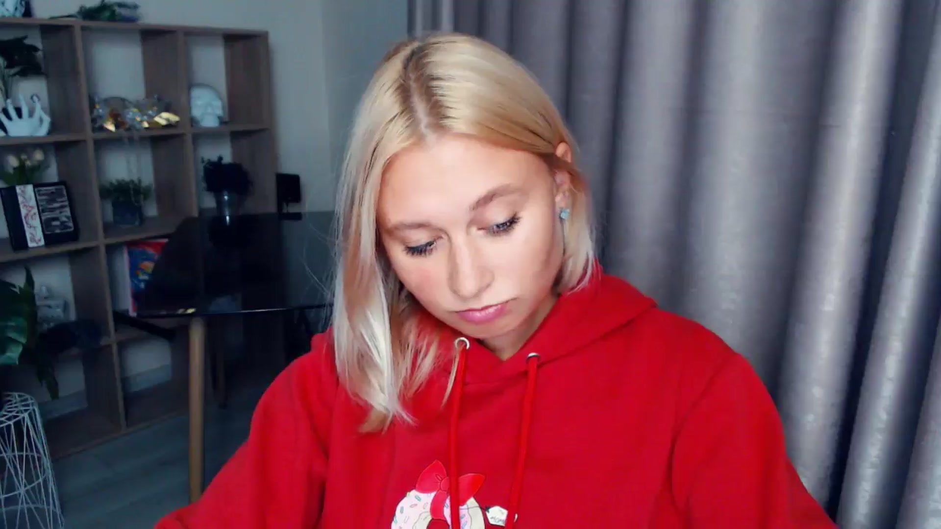 Gallery image thumbnail from Kukla_kolduna's myfreecams stream on, 10/02/2025, 18:12 image 16 of 20