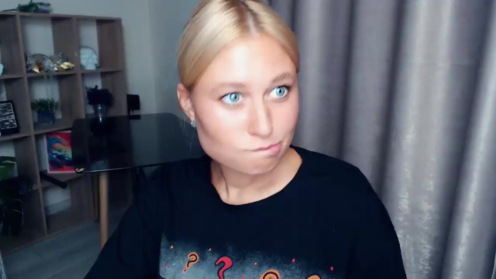 Gallery image thumbnail from Kukla_kolduna's myfreecams stream on, 10/03/2025, 18:27 image 18 of 20