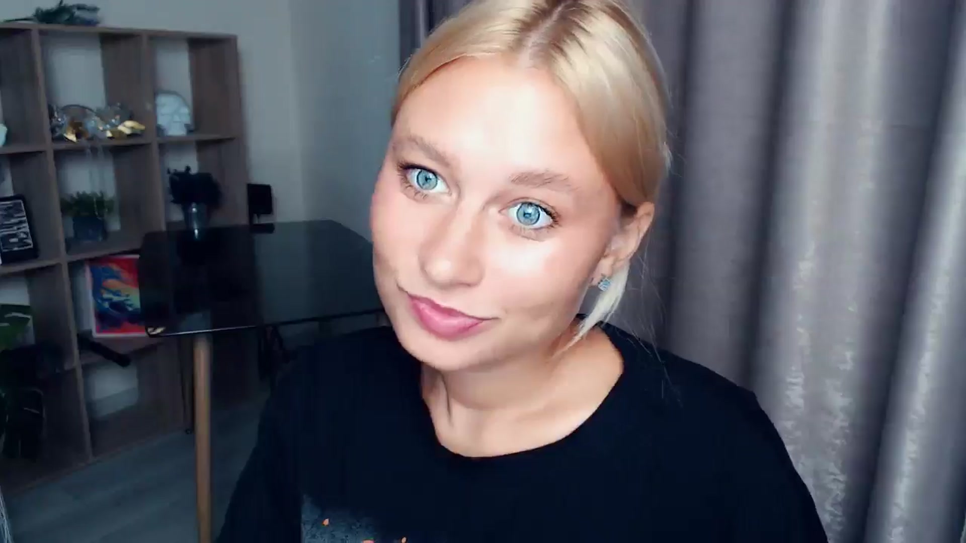 Gallery image thumbnail from Kukla_kolduna's myfreecams stream on, 10/03/2025, 18:27 image 11 of 20