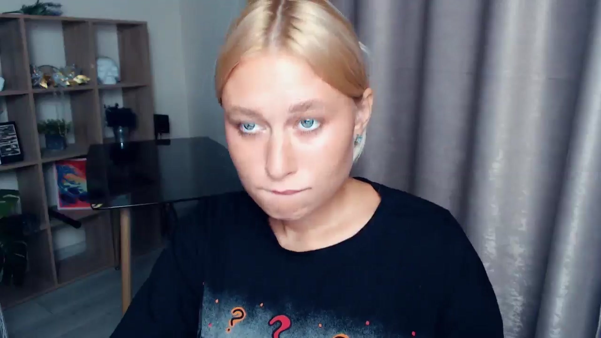 Gallery image thumbnail from Kukla_kolduna's myfreecams stream on, 10/03/2025, 18:27 image 17 of 20