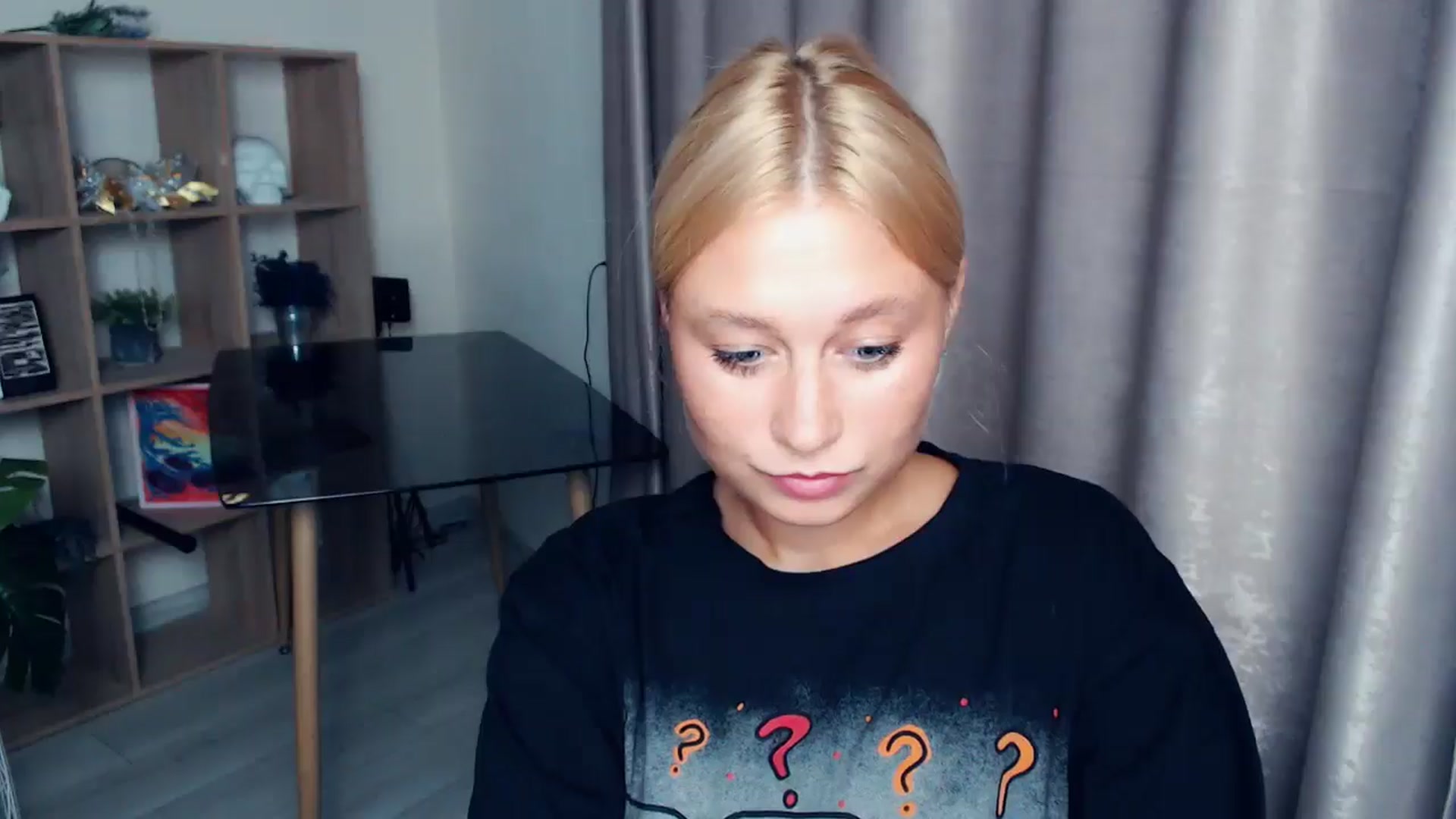 Gallery image thumbnail from Kukla_kolduna's myfreecams stream on, 10/03/2025, 18:27 image 13 of 20