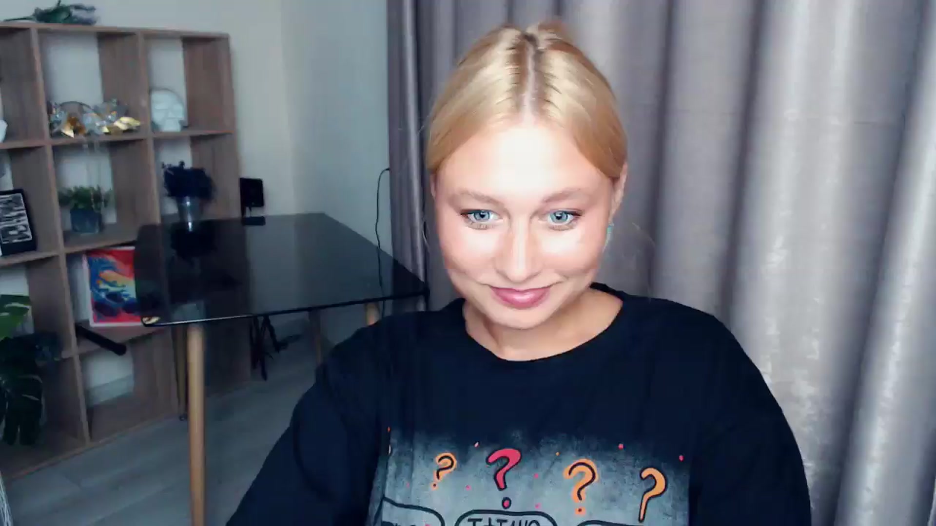 Gallery image thumbnail from Kukla_kolduna's myfreecams stream on, 10/03/2025, 18:27 image 12 of 20