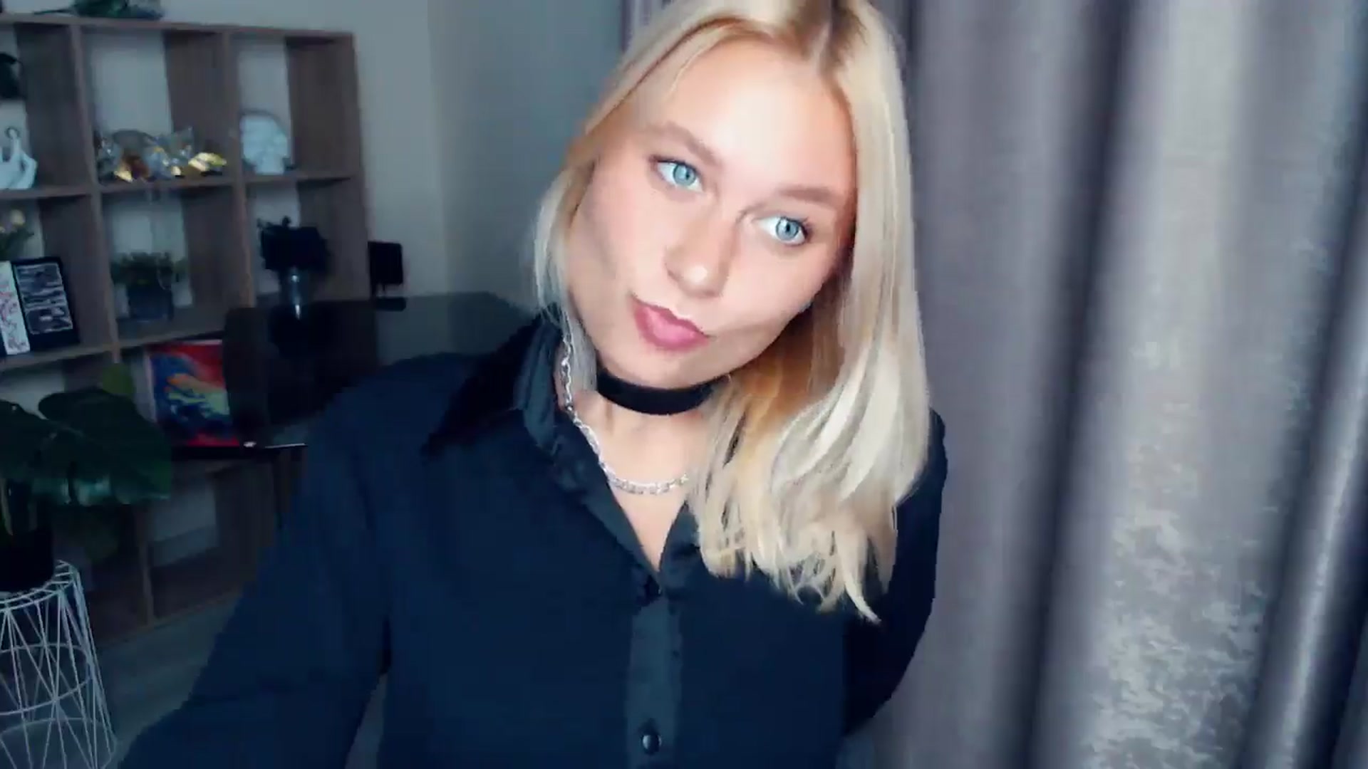 Gallery image thumbnail from Kukla_kolduna's myfreecams stream on, 10/04/2025, 15:43 image 15 of 20