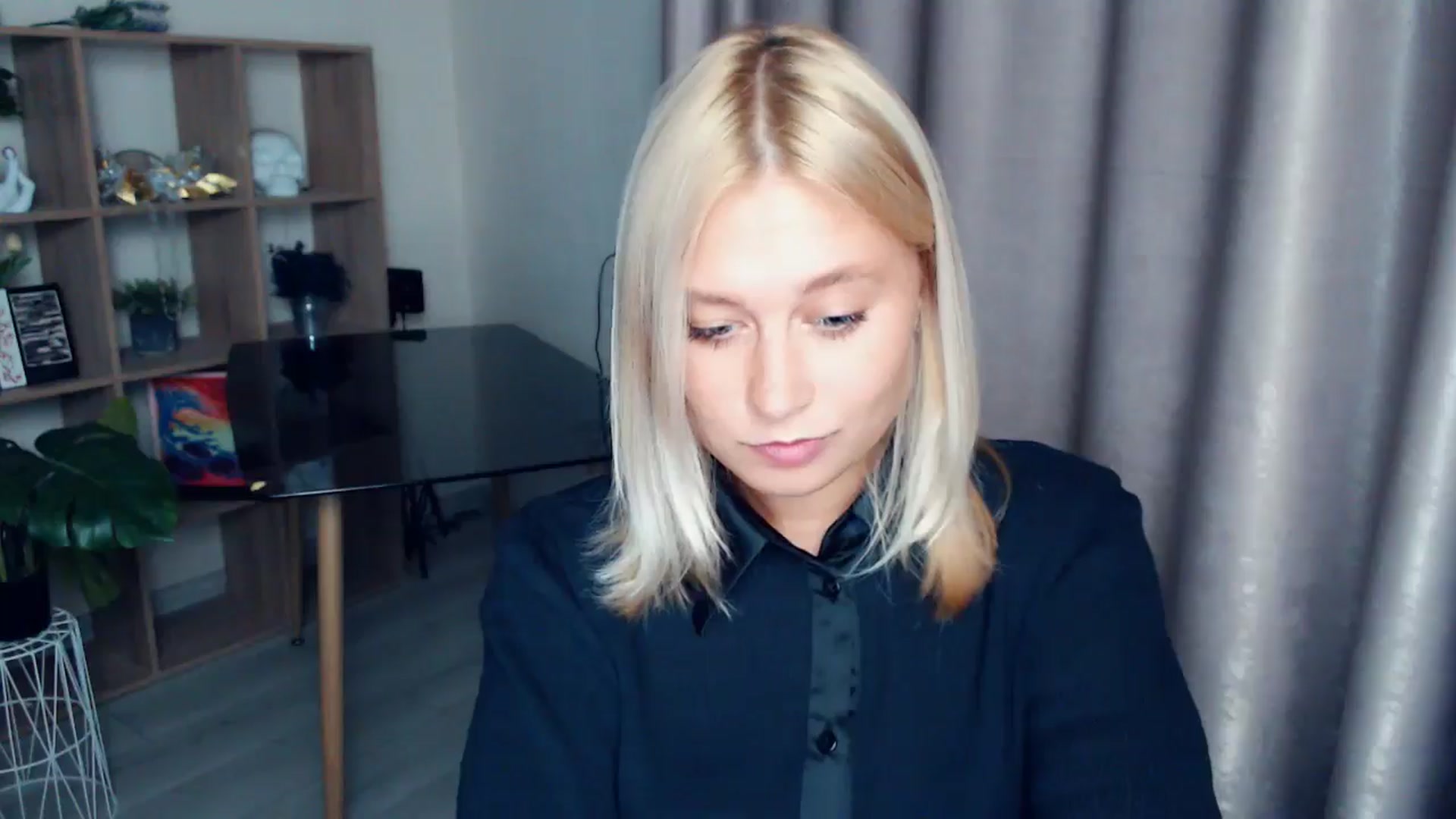 Gallery image thumbnail from Kukla_kolduna's myfreecams stream on, 10/04/2025, 17:12 image 18 of 20