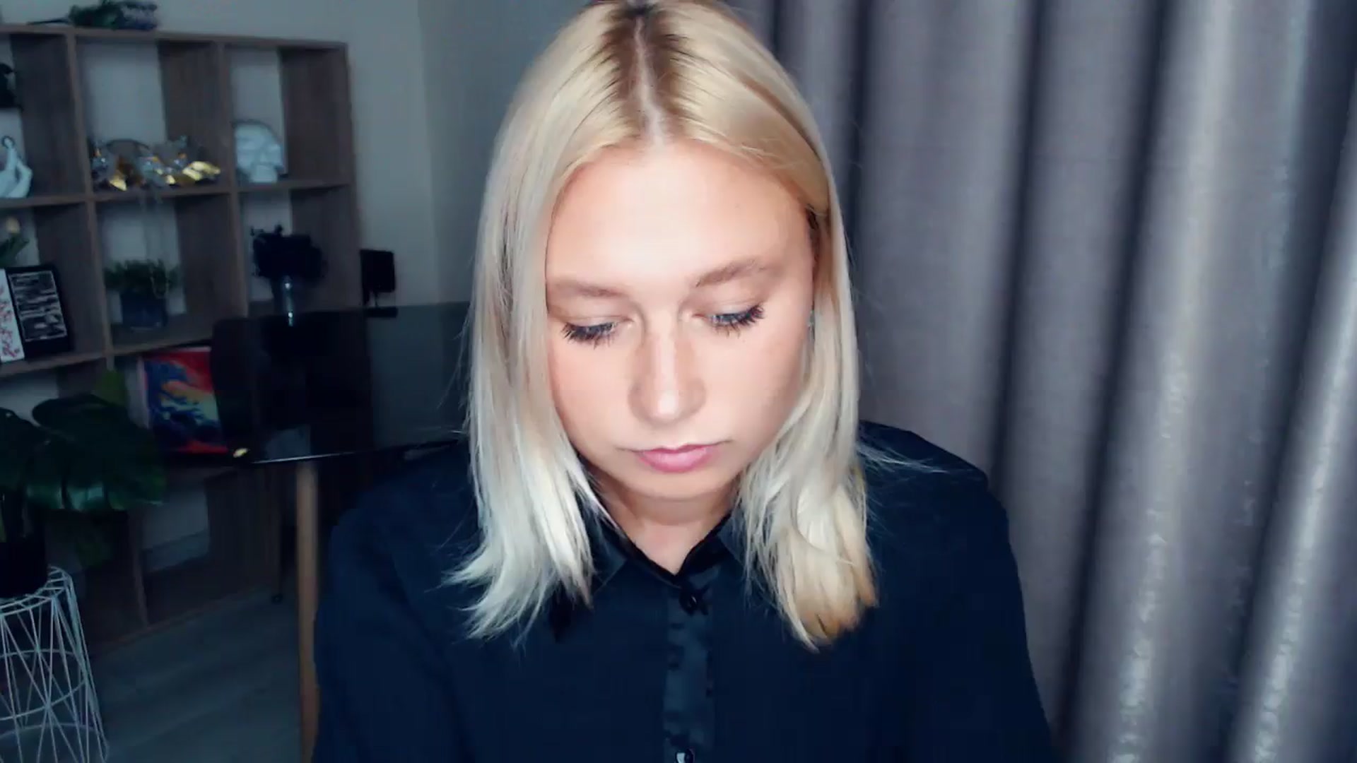 Gallery image thumbnail from Kukla_kolduna's myfreecams stream on, 10/04/2025, 17:12 image 13 of 20