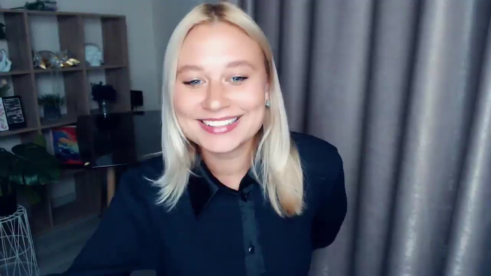 Gallery image thumbnail from Kukla_kolduna's myfreecams stream on, 10/04/2025, 17:12 image 12 of 20
