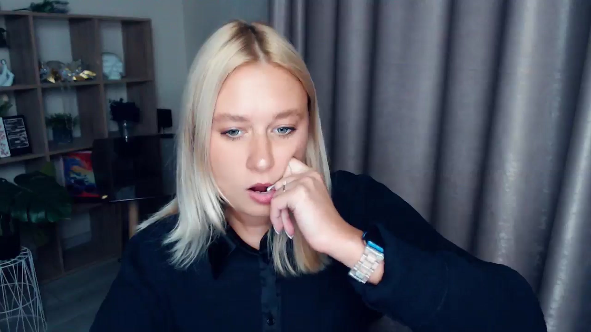 Gallery image thumbnail from Kukla_kolduna's myfreecams stream on, 10/04/2025, 17:12 image 14 of 20
