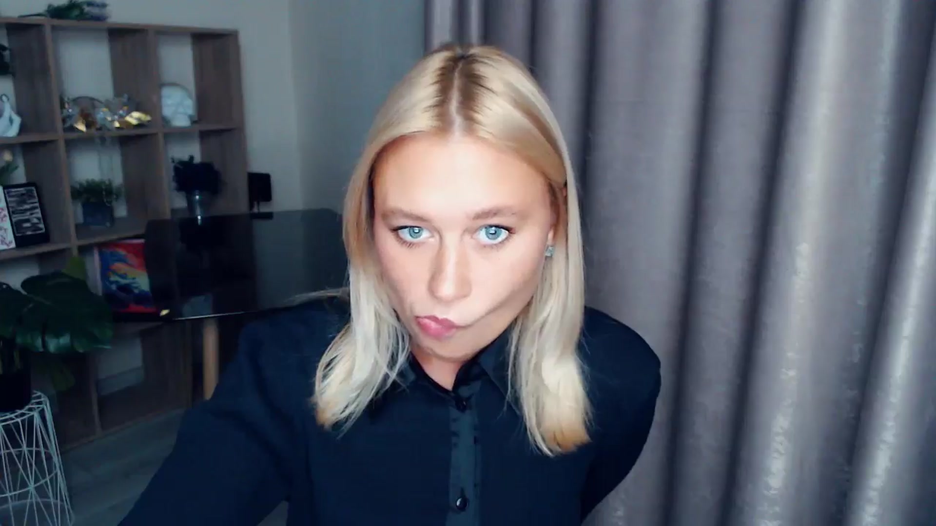Gallery image thumbnail from Kukla_kolduna's myfreecams stream on, 10/04/2025, 17:12 image 10 of 20
