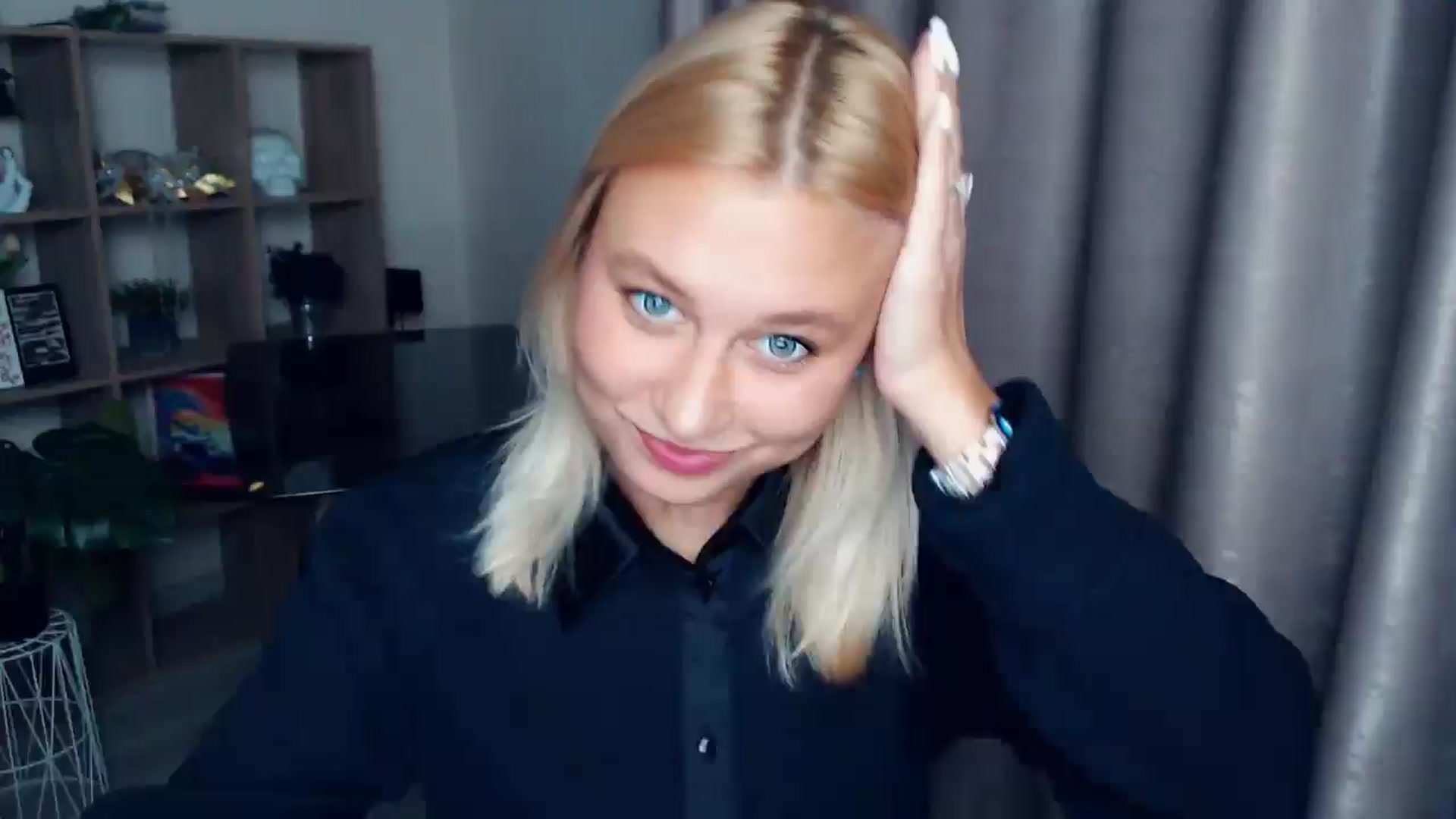 Gallery image thumbnail from Kukla_kolduna's myfreecams stream on, 10/04/2025, 17:12 image 1 of 20
