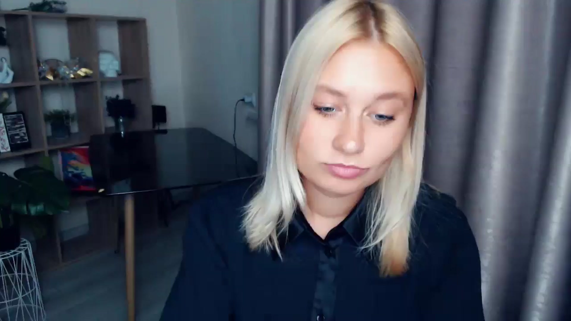 Gallery image thumbnail from Kukla_kolduna's myfreecams stream on, 10/04/2025, 17:12 image 20 of 20