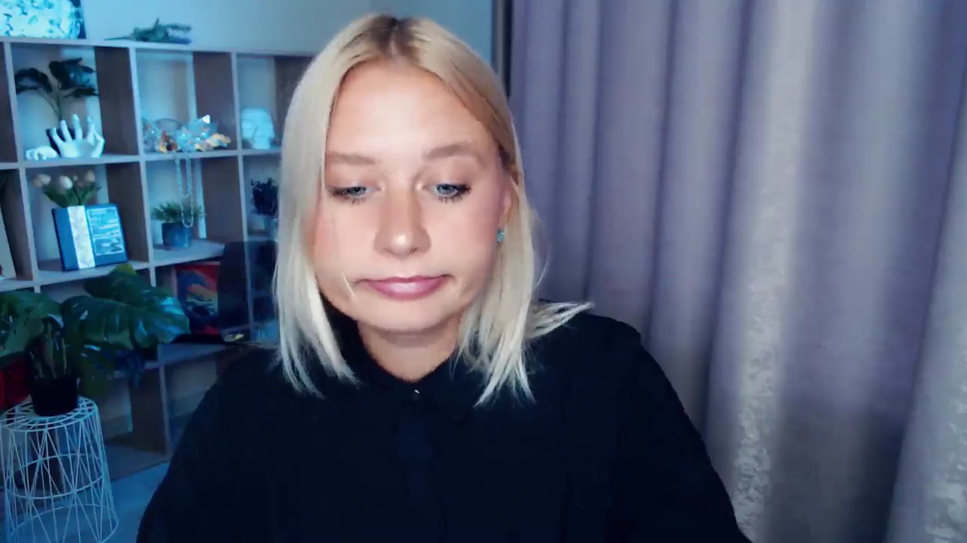 Gallery image thumbnail from Kukla_kolduna's myfreecams stream on, 10/05/2025, 15:01 image 12 of 20
