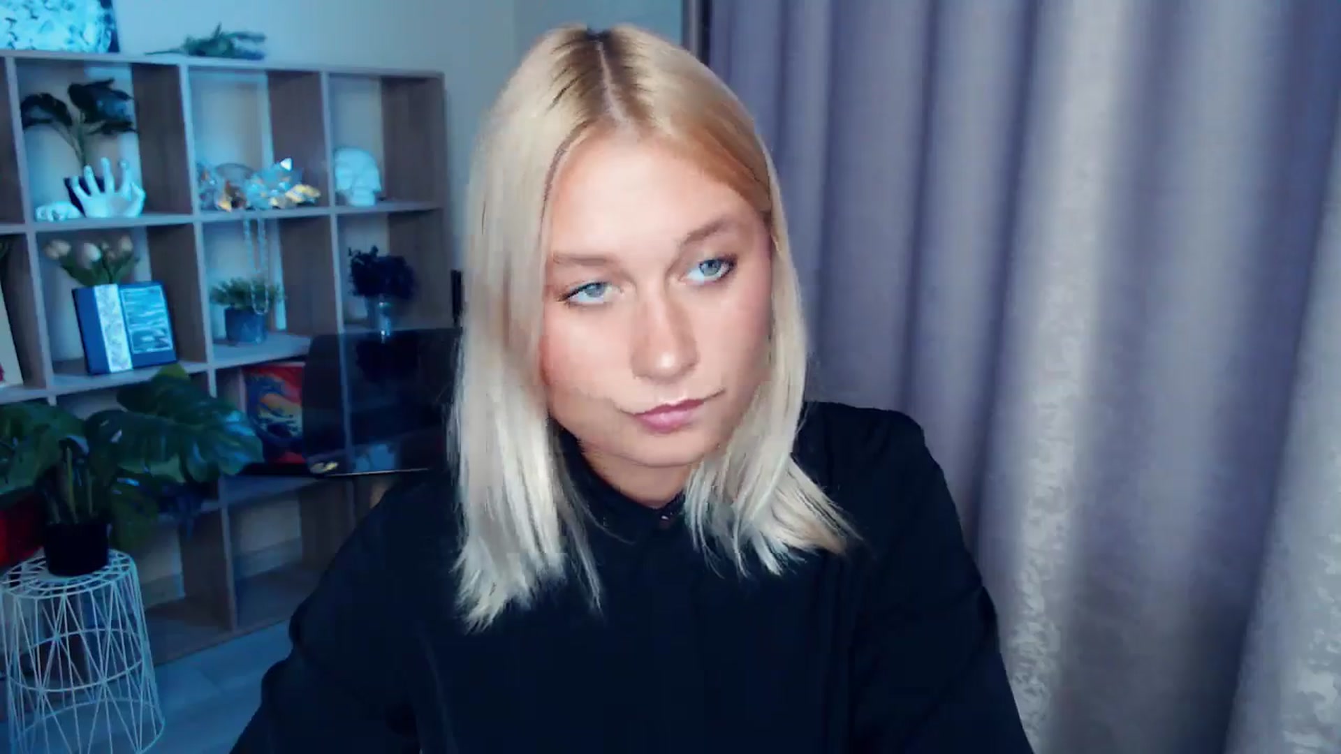 Gallery image thumbnail from Kukla_kolduna's myfreecams stream on, 10/05/2025, 15:01 image 19 of 20