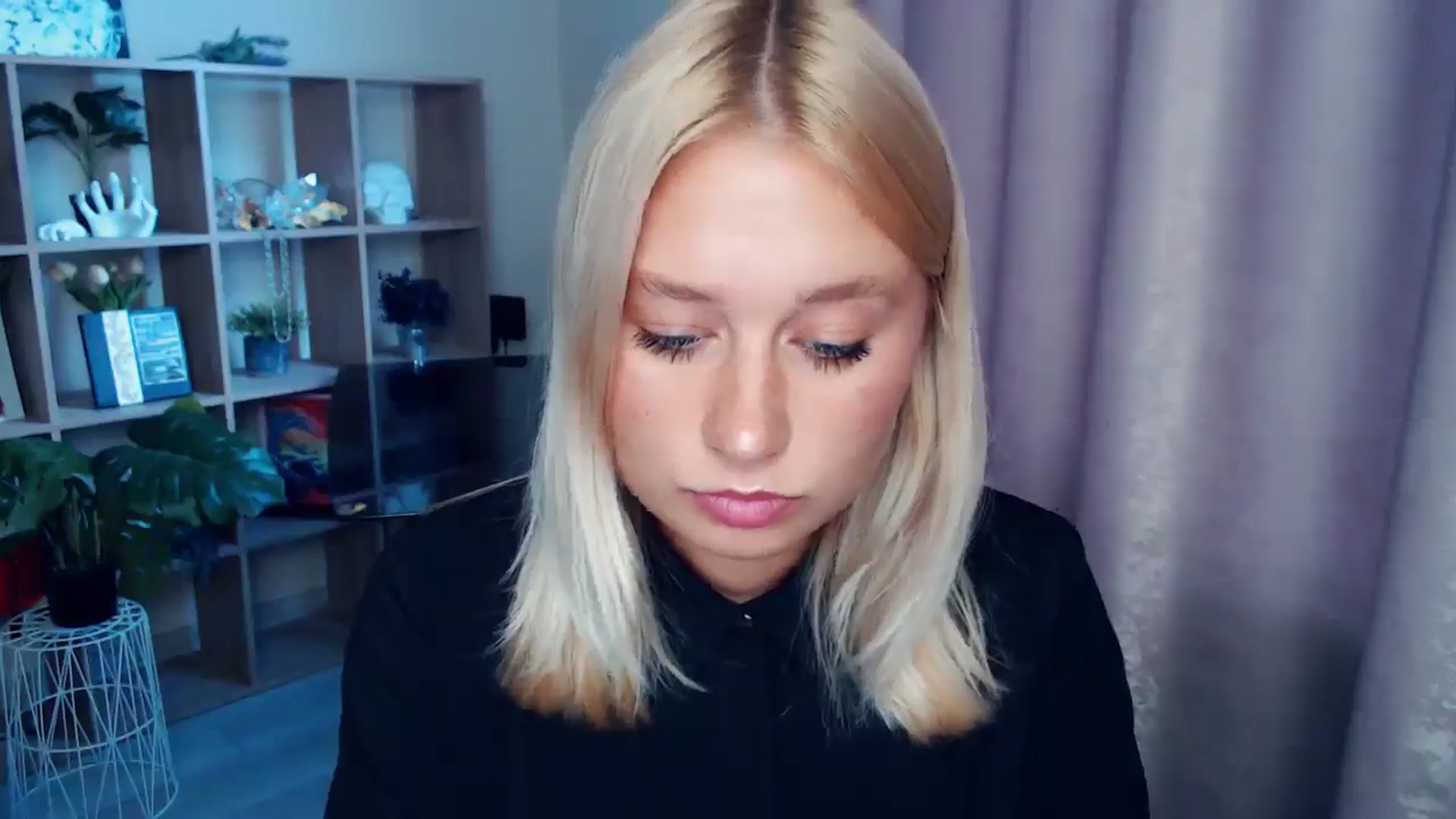 Gallery image thumbnail from Kukla_kolduna's myfreecams stream on, 10/05/2025, 15:01 image 11 of 20