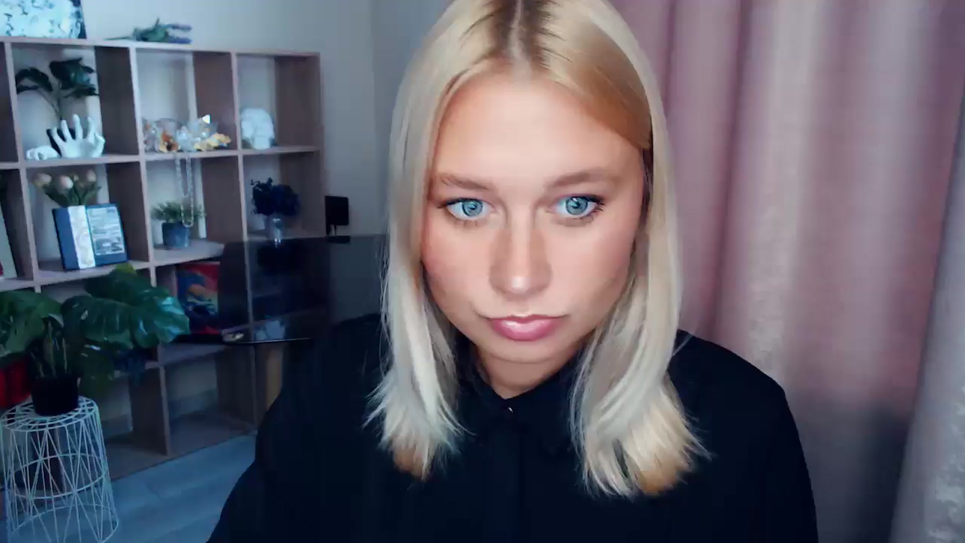 Gallery image thumbnail from Kukla_kolduna's myfreecams stream on, 10/05/2025, 15:01 image 1 of 20
