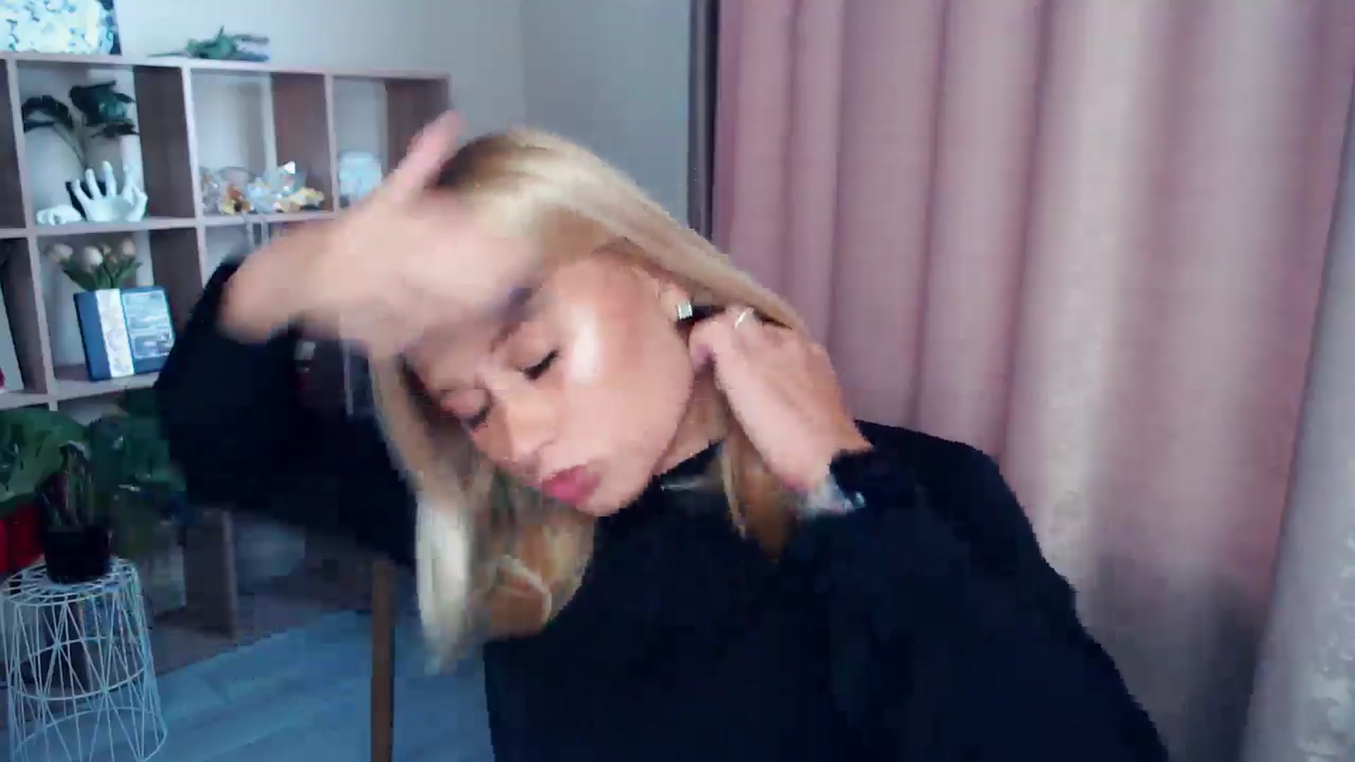 Gallery image thumbnail from Kukla_kolduna's myfreecams stream on, 10/05/2025, 15:01 image 2 of 20