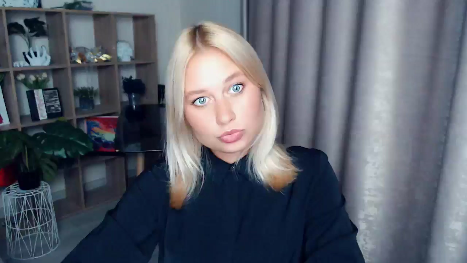 Gallery image thumbnail from Kukla_kolduna's myfreecams stream on, 10/05/2025, 17:00 image 12 of 20