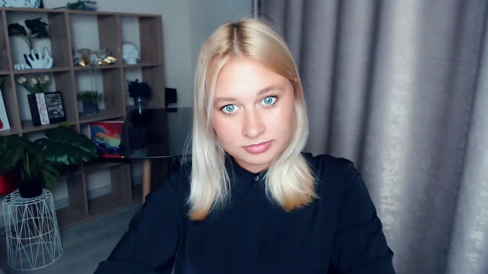 Gallery image thumbnail from Kukla_kolduna's myfreecams stream on, 10/05/2025, 17:00 image 13 of 20