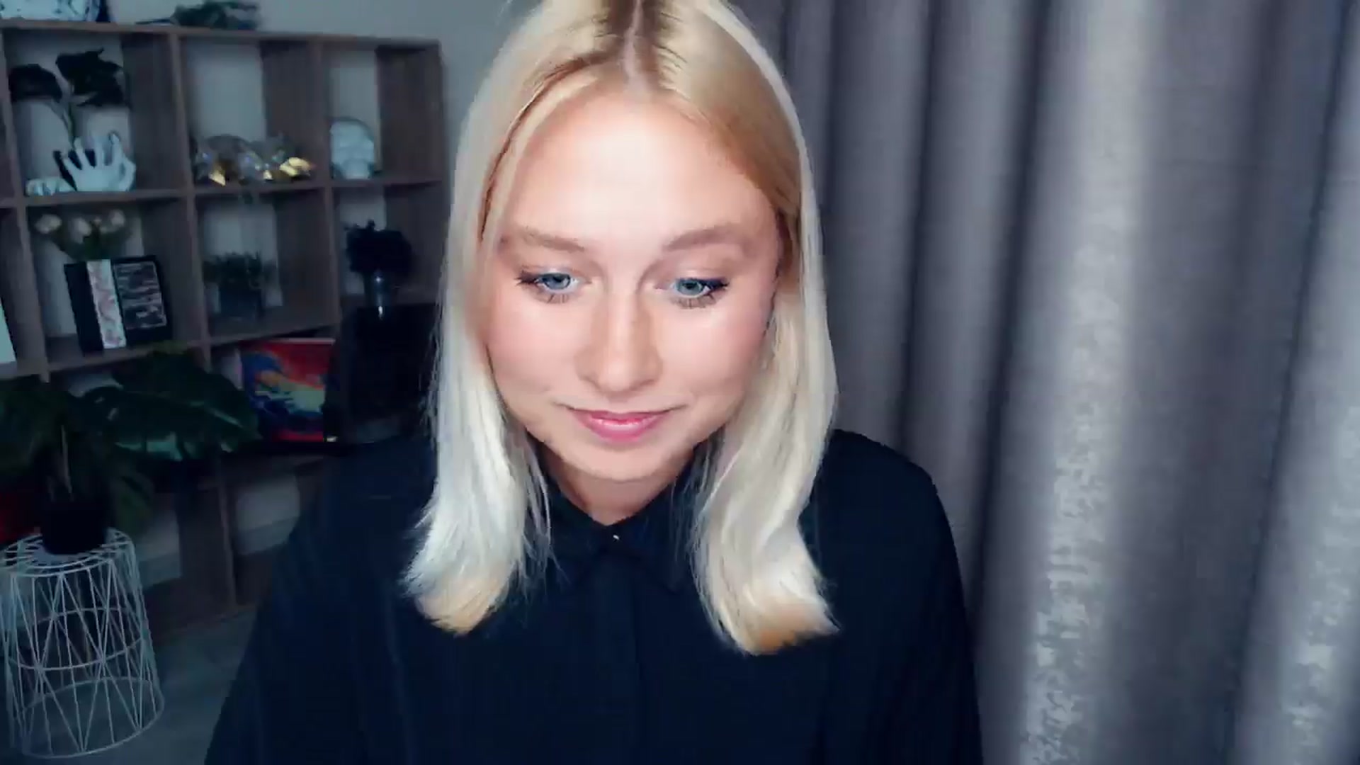 Gallery image thumbnail from Kukla_kolduna's myfreecams stream on, 10/05/2025, 17:00 image 18 of 20
