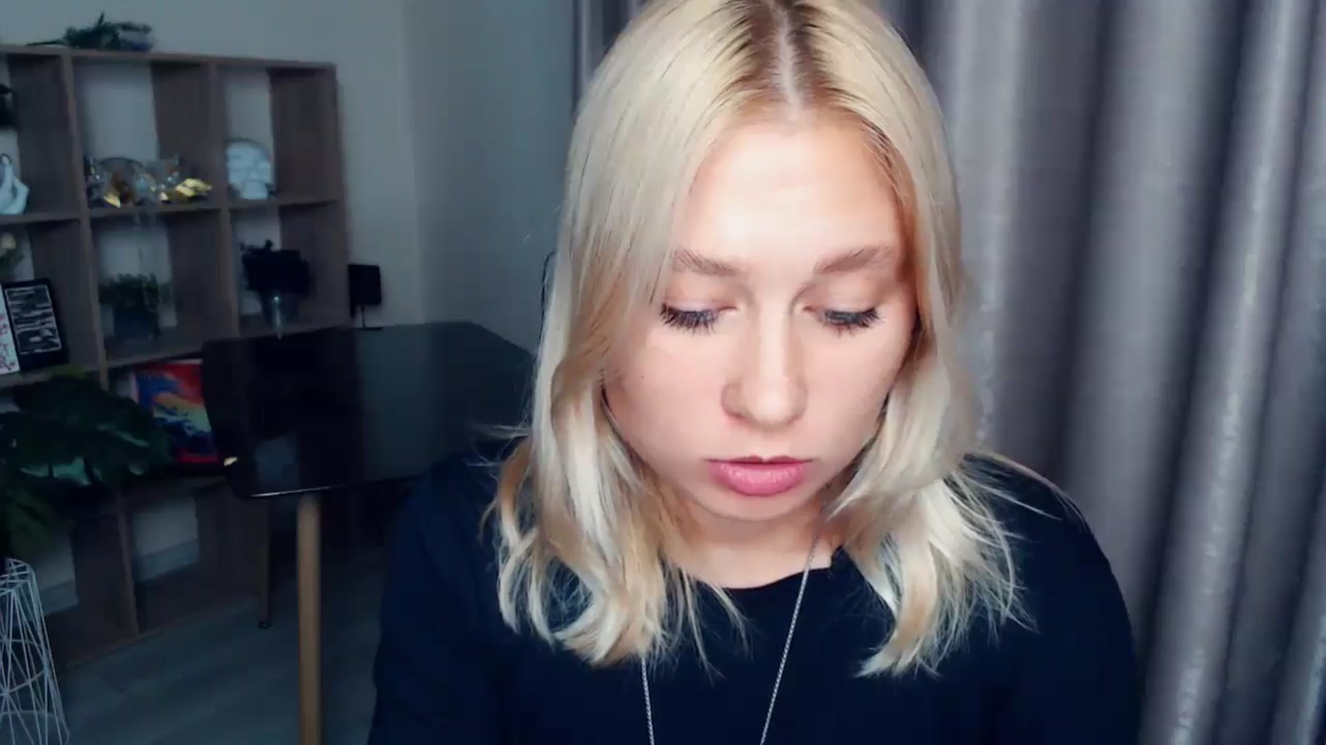 Gallery image thumbnail from Kukla_kolduna's myfreecams stream on, 10/08/2025, 17:04 image 16 of 20