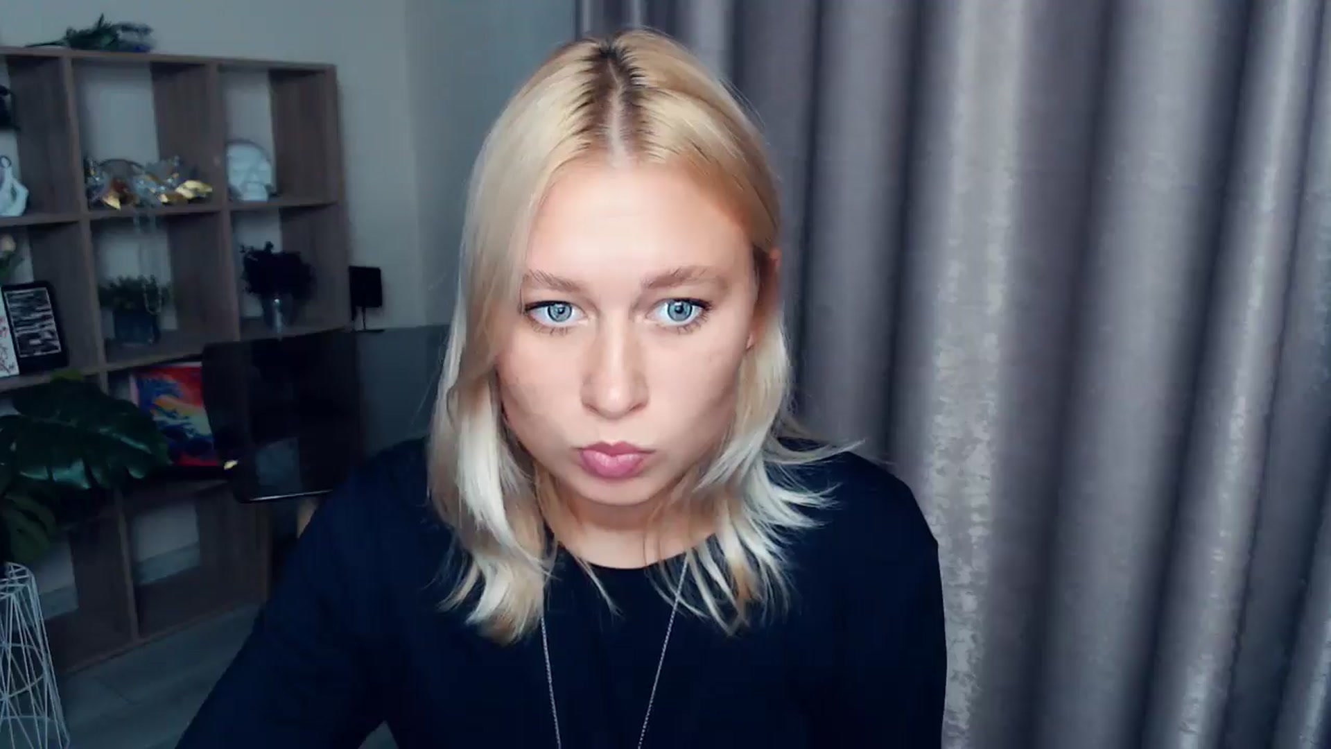 Gallery image thumbnail from Kukla_kolduna's myfreecams stream on, 10/08/2025, 17:04 image 13 of 20